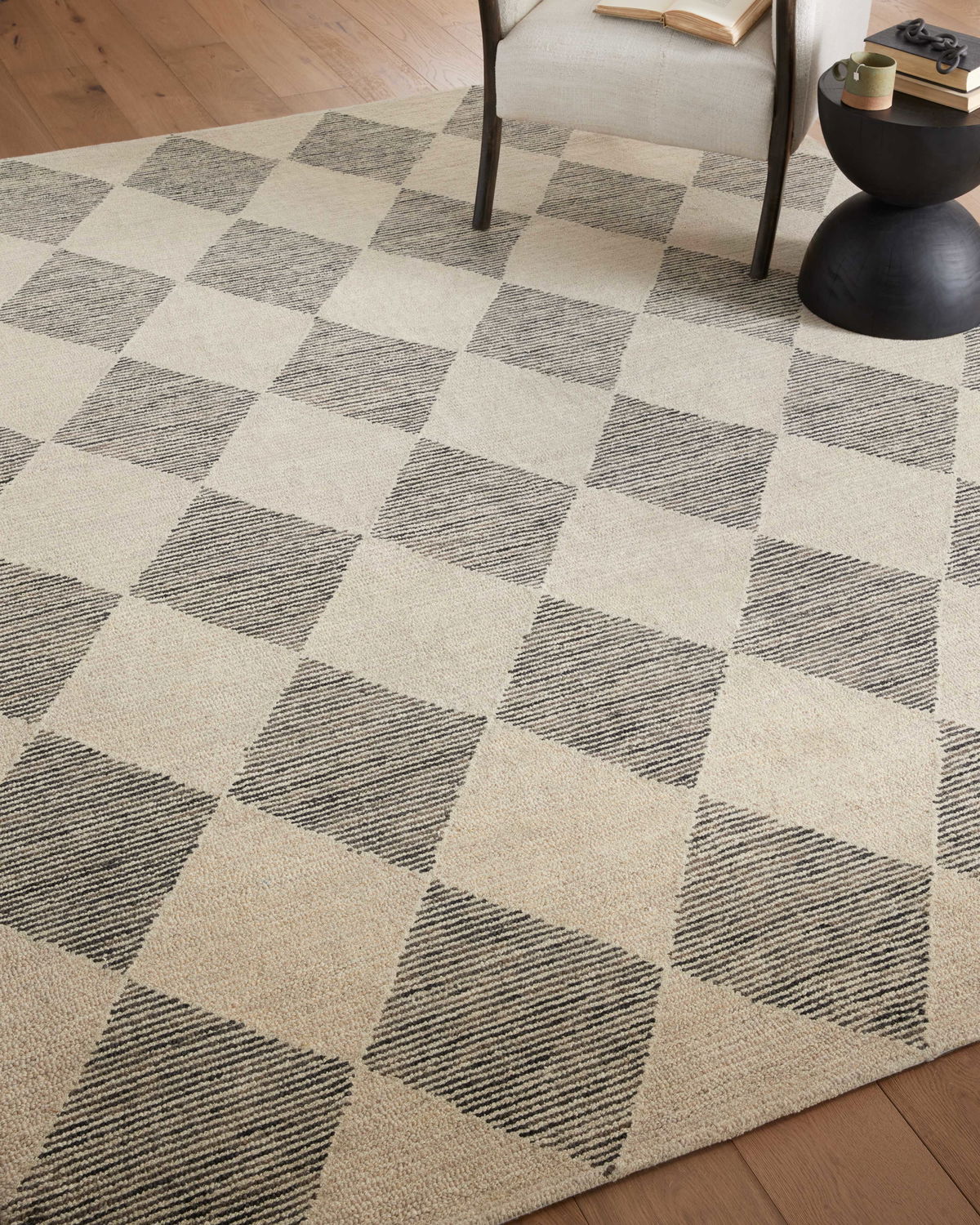 Chris Loves Julia x Loloi Francis Rug, 2'6" length x 7'6" width View 9