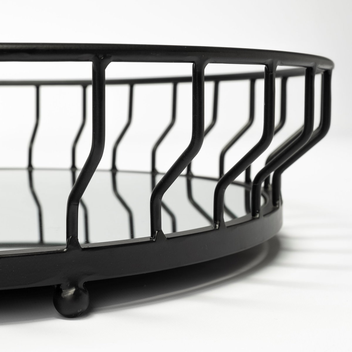 Helena 20L x 20W Black Metal Mirrored Bottom Round Serving Tray, Decorative Tray by Mercana, 19.88" length x 19.88" width x 3.94" height View 5