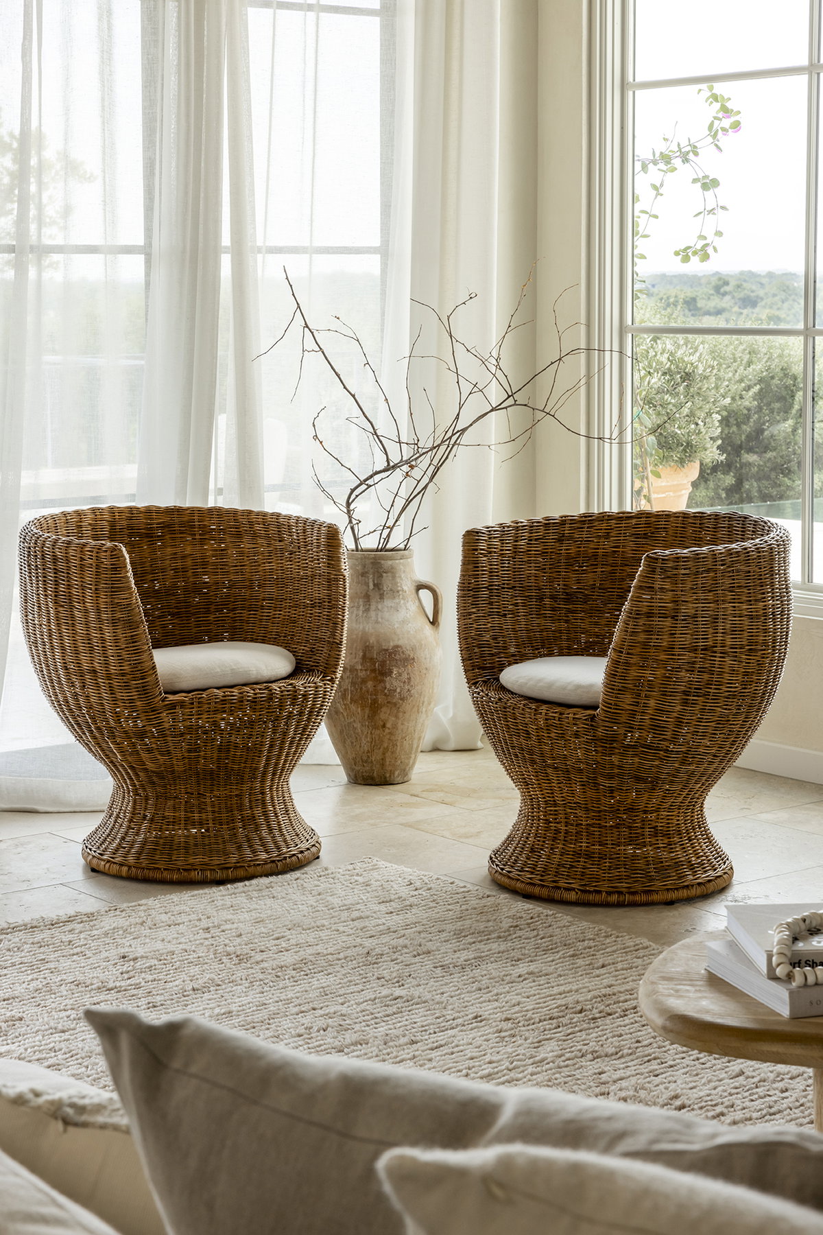 Siena Woven Lounge Chair, 28.25" width x 30.25" height x 26.25" depth View 3