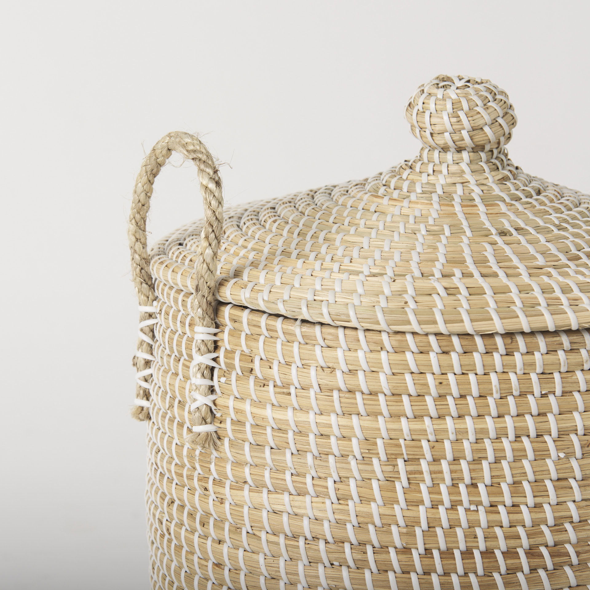 Olivia 15.7L x 15.7W x 17.3H Set of 3 Beige Seagrass Basket with Lid and Handles, Bins & Basket by Mercana, 18.5" length x 13.39" width x 14.57" height View 5