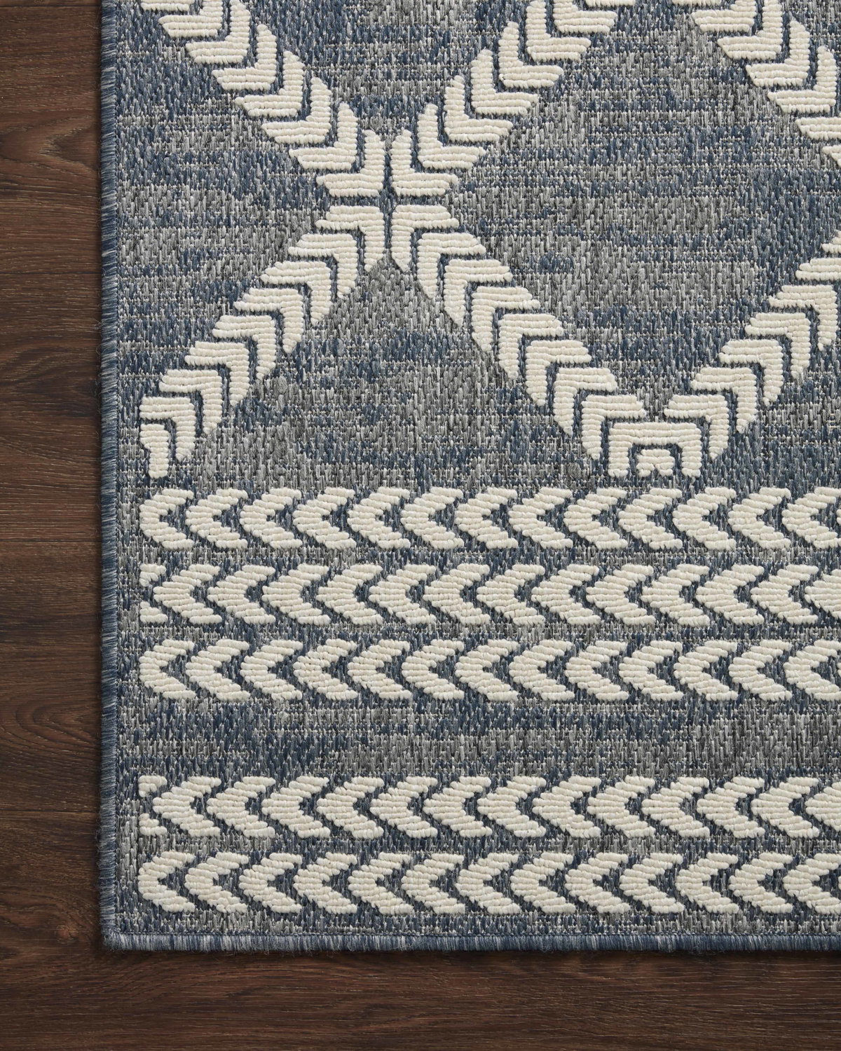 Loloi Rainier Rug, 1'6" length x 1'6" width View 5