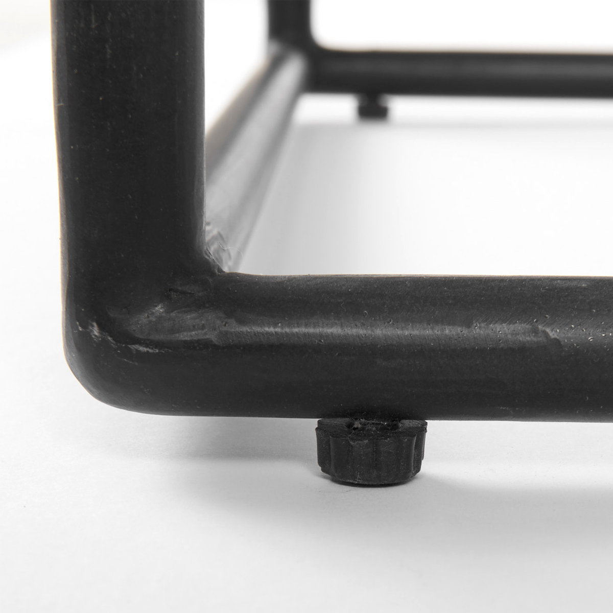 Austen 20L x 20W x 22H Round White Marble Top with Black Metal Frame Side Table, Side & End Table by Mercana, 20" length x 20" width x 22" height View 11