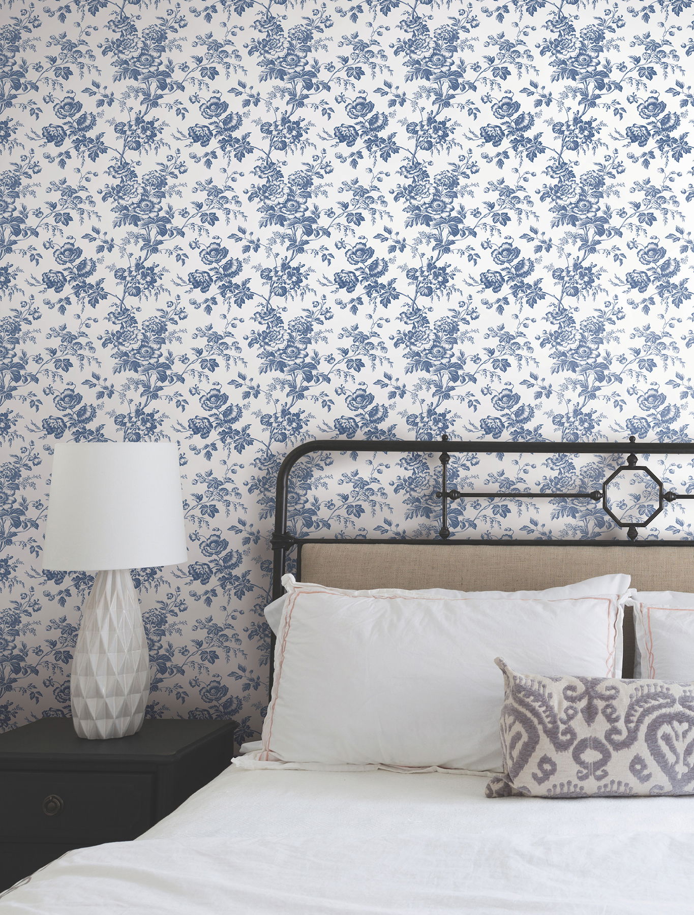 Anemone Toile Navy Wallpaper large image 