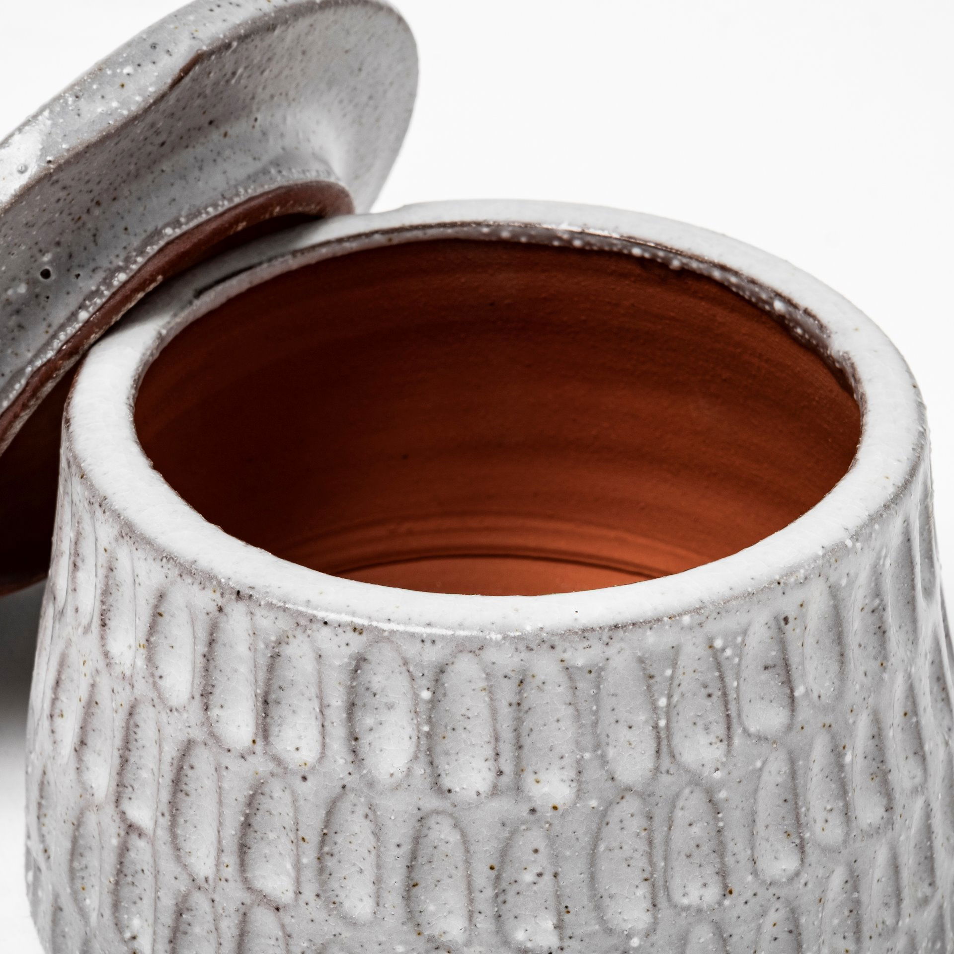 Azul (Large) 5L x 5W Gray Ceramic Detailed Decorative Box, Boxe by Mercana, 5.12" length x 5.12" width x 4.92" height View 5