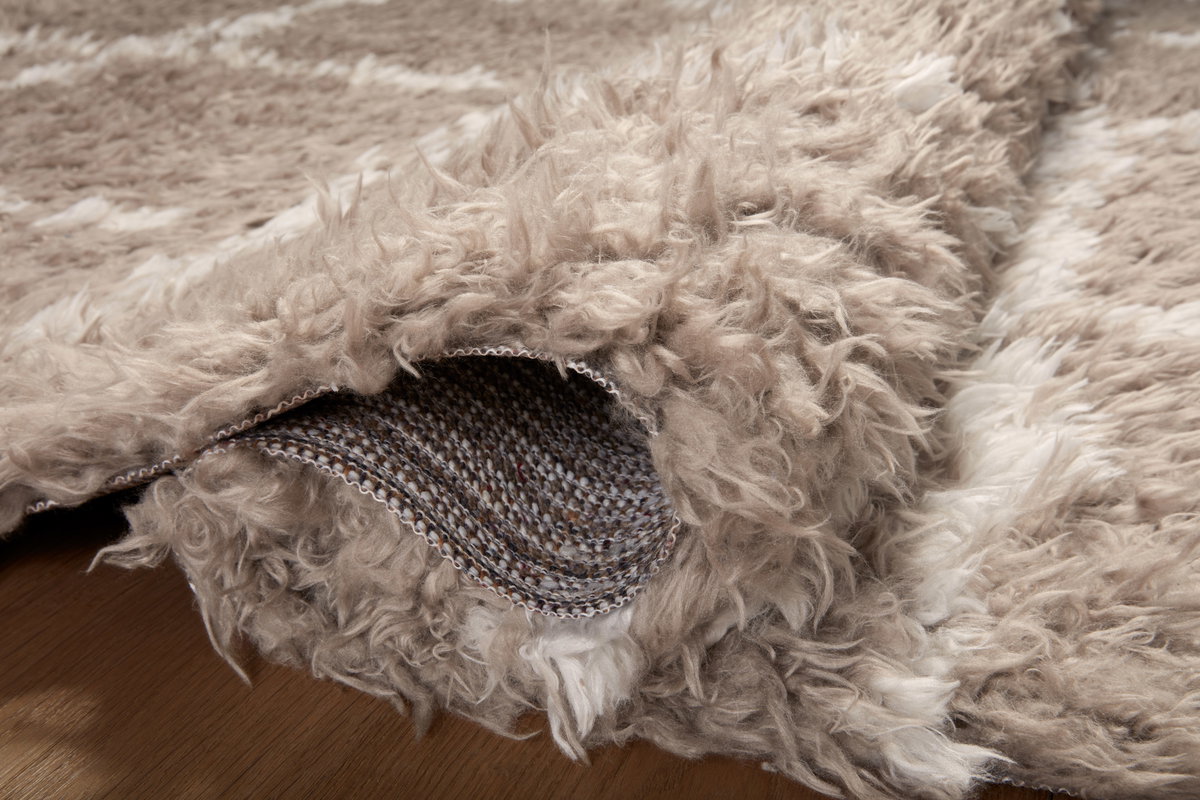 Angela Rose x Loloi Amira Rug, 9'2" length x 12'6" width View 4