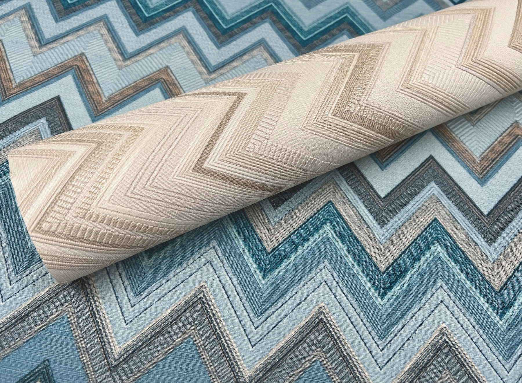 Happy Zigzag Neutral Wallpaper large image 