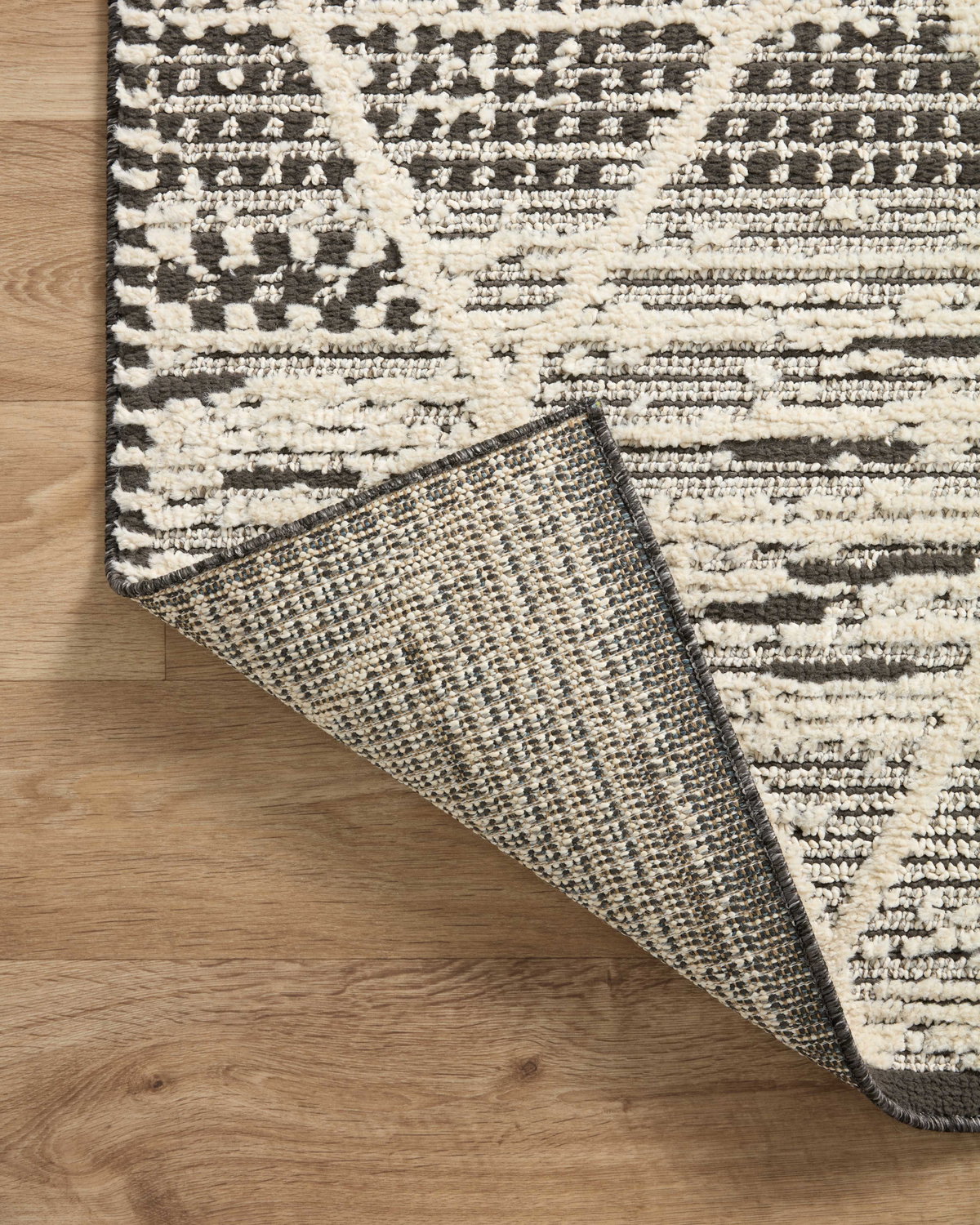 Loloi Fabian Rug, 1'6" length x 1'6" width View 6