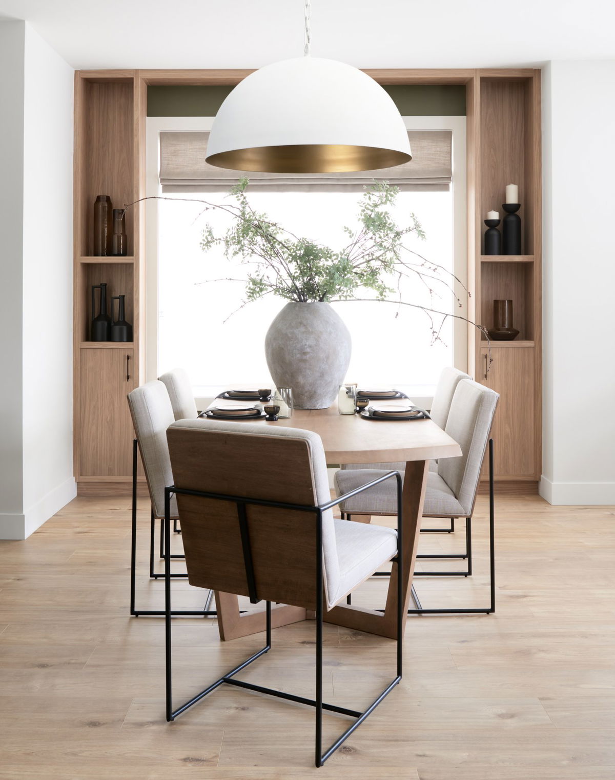 Stamford High-Back Dining Side Chair | Beige Linen with Black Metal, Dining Chair by Mercana, 25" length x 20.5" width x 36" height View 3