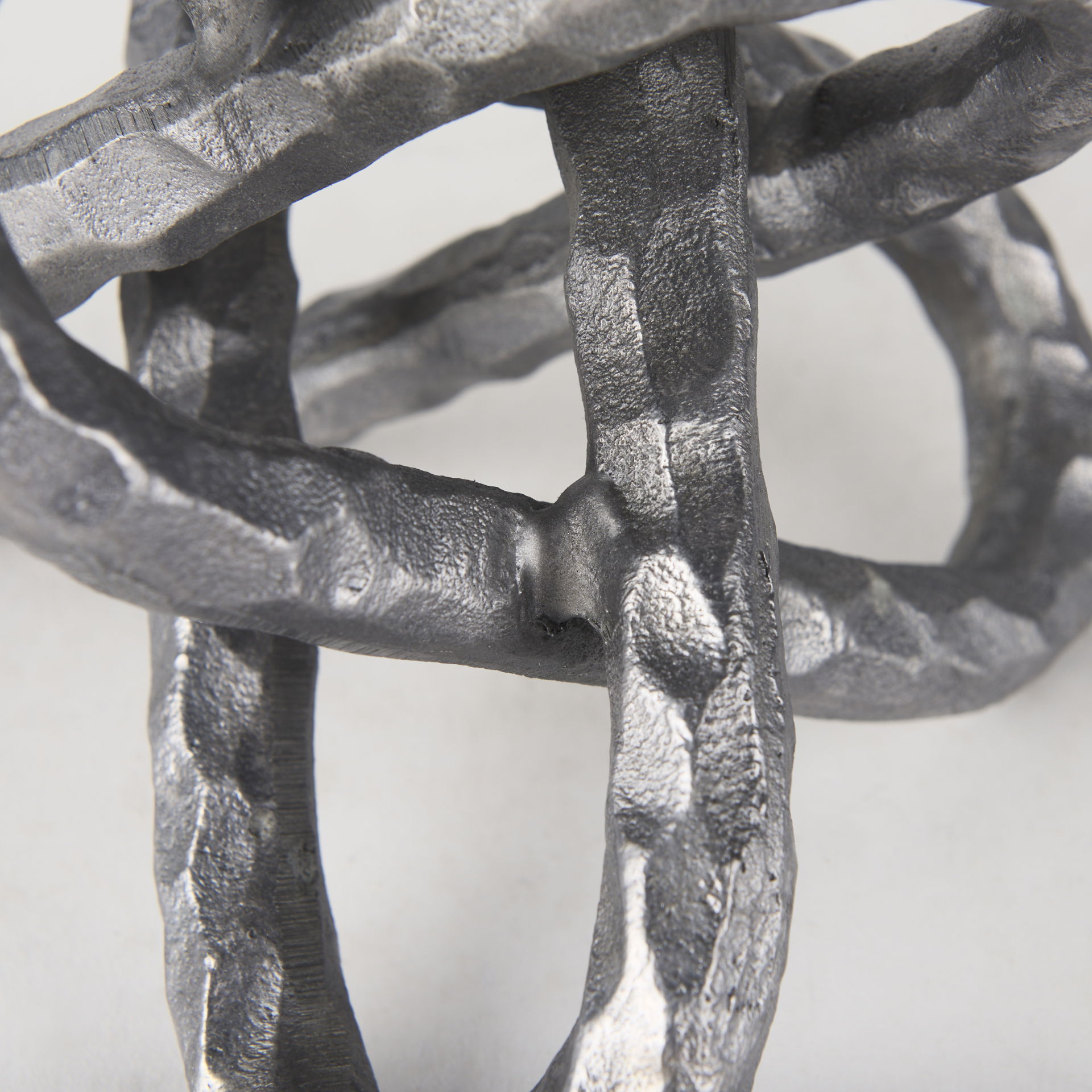 Wilhelm I (Small) 7L x 7W Silver Metal Link Decor Object, Decorative Object by Mercana, 6.69" length x 6.69" width x 6.69" height View 8