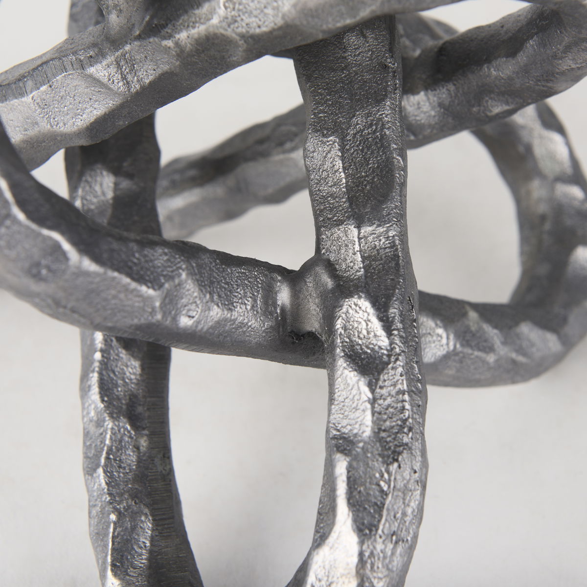 Wilhelm I (Small) 7L x 7W Silver Metal Link Decor Object, Decorative Object by Mercana, 6.69" length x 6.69" width x 6.69" height View 8