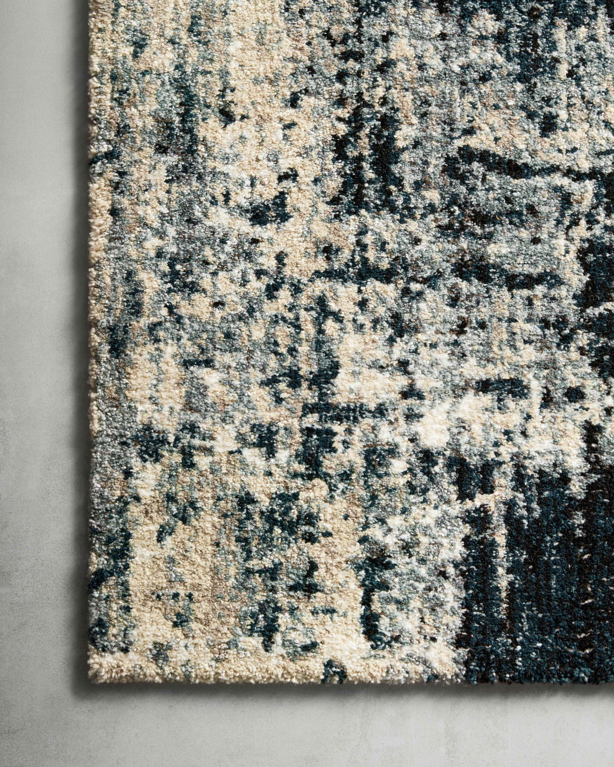 Loloi Augustus Rug, 2'7" length x 7'8" width View 3