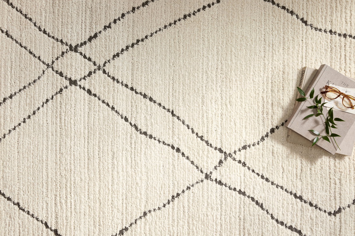 Loloi Fabian Rug, 2'7" length x 4' width View 3