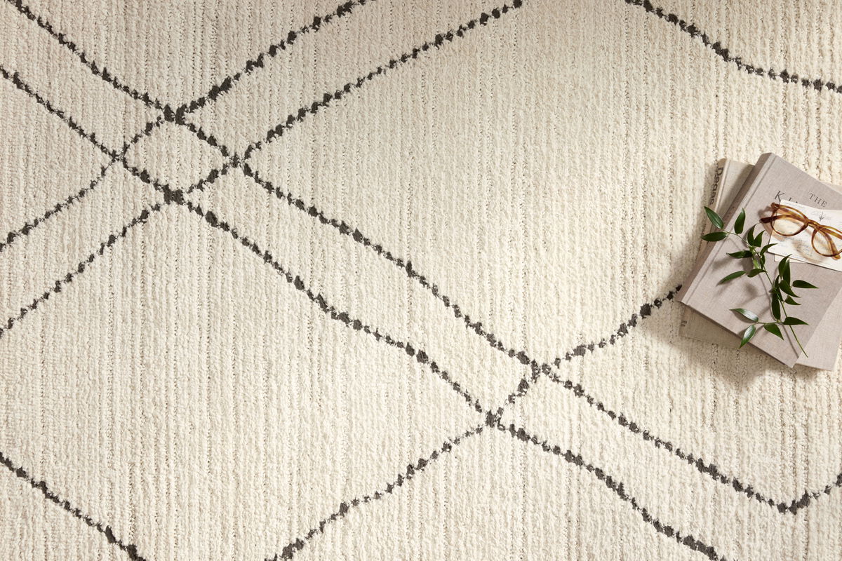 Loloi Fabian Rug, 2'7" length x 7'6" width View 3