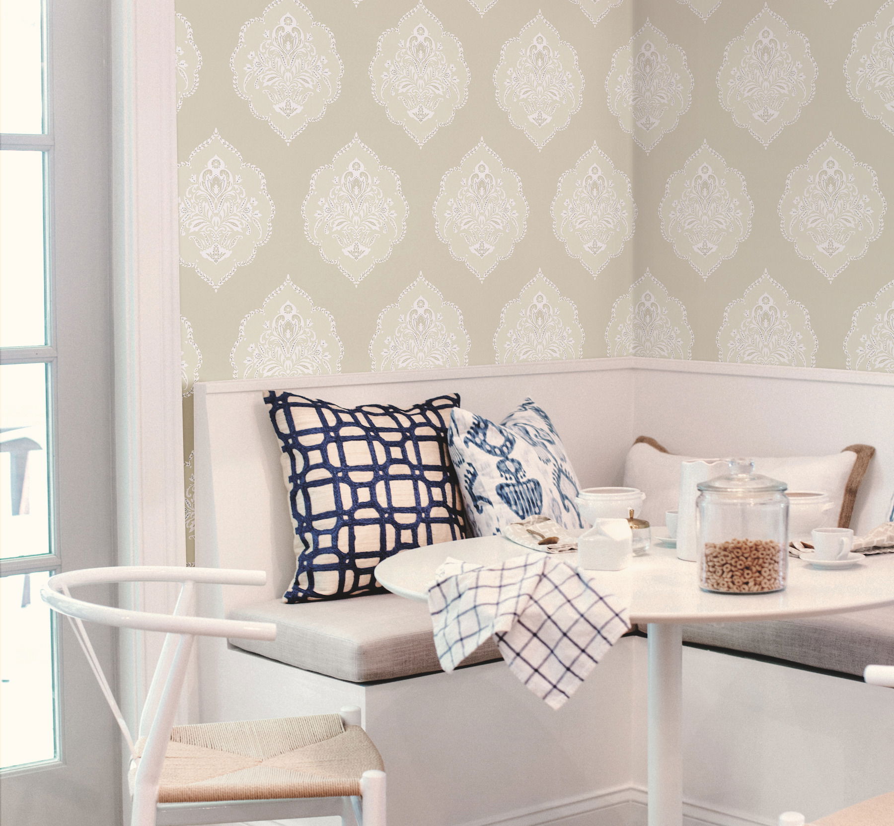 Signet Medallion Damask Beige Wallpaper large image 