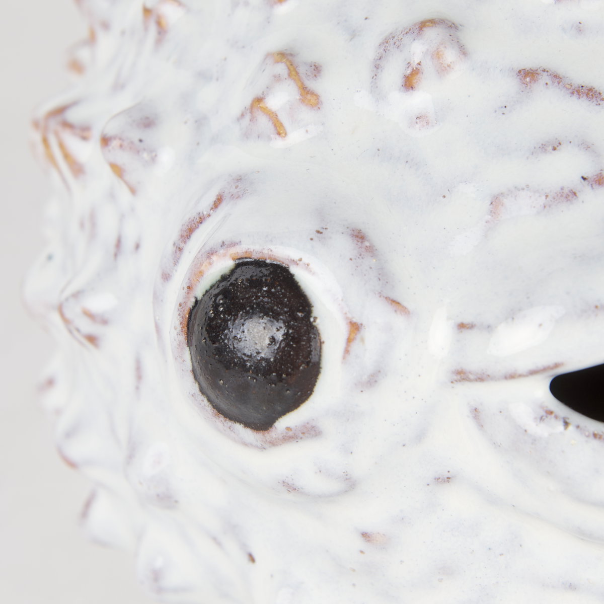 Spike II (Large) 10L x 6W Off-White Ceramic Puffer Fish, Decorative Object by Mercana, 10.24" length x 5.51" width x 5.51" height View 7
