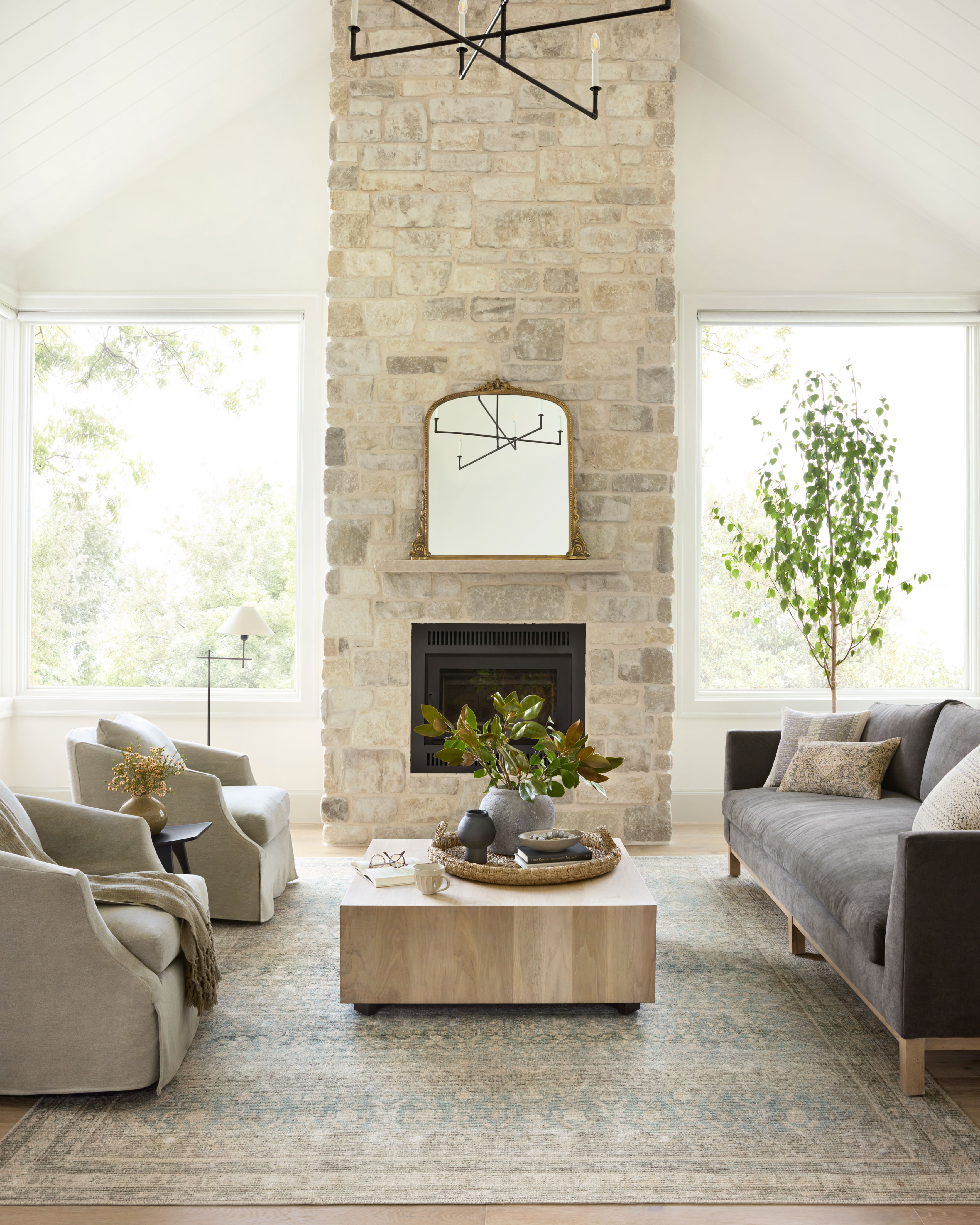 Angela Rose x Loloi Aubrey Rug, 5' length x 5' width View 2