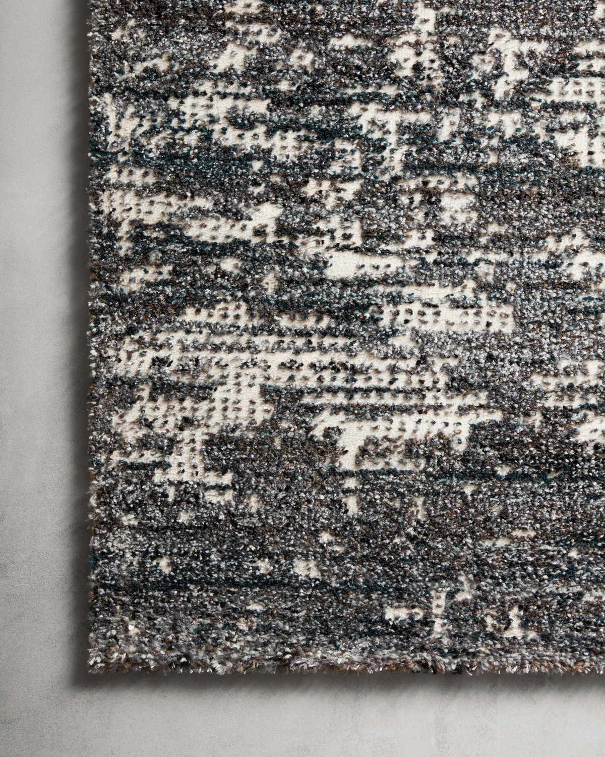 Loloi Augustus Rug, 2'7" length x 7'8" width View 4