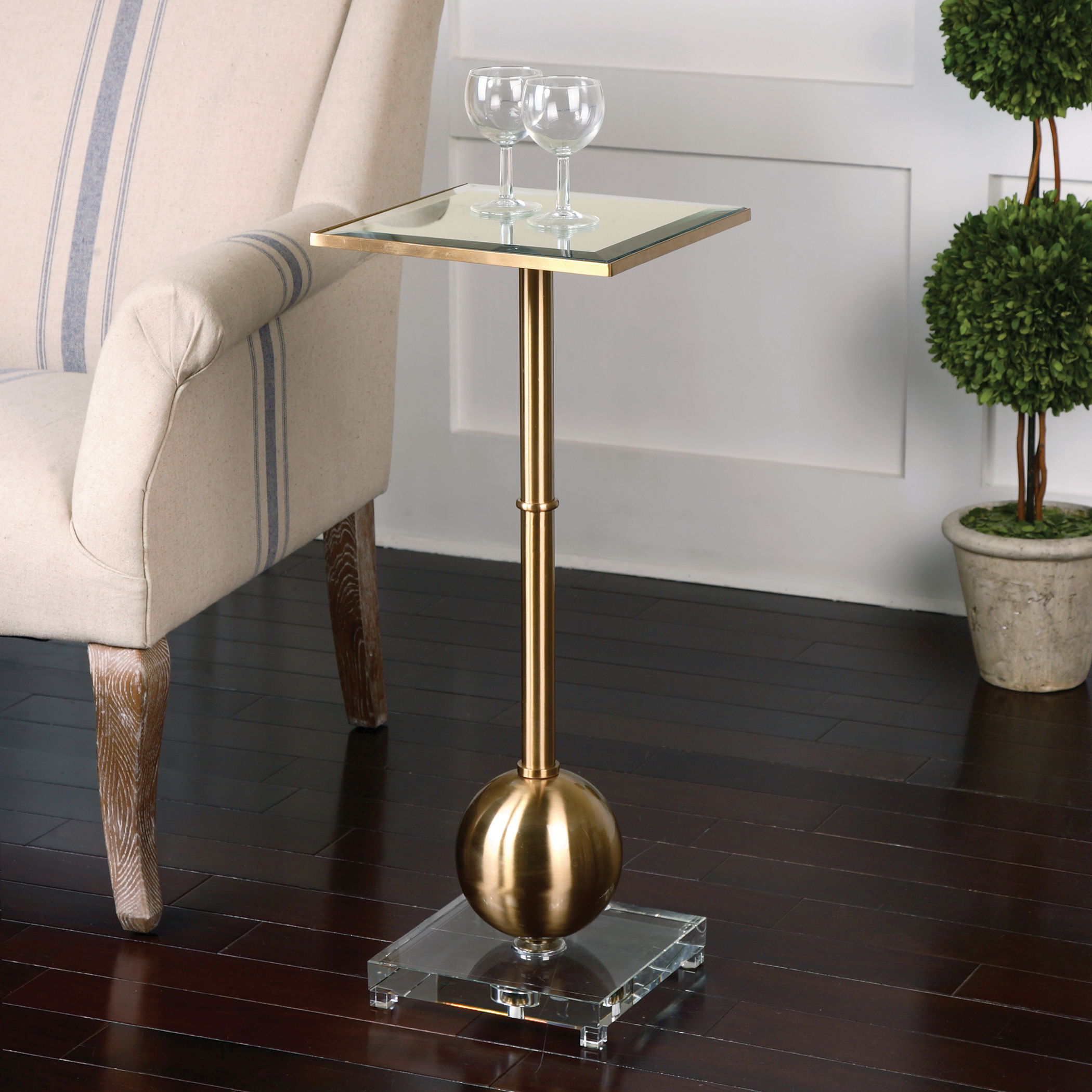 Laton Mirrored Accent Table large image 