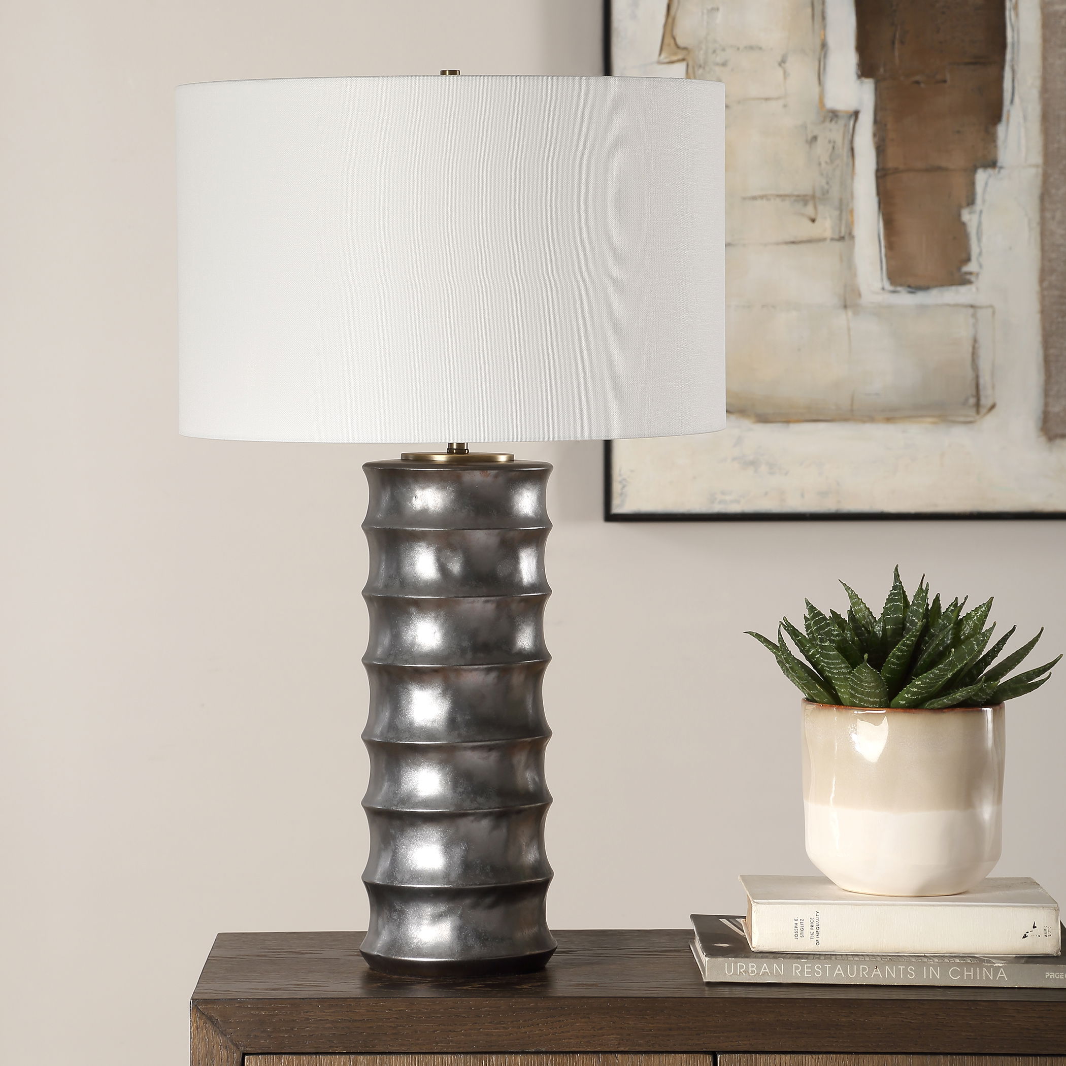 Corvair Scalloped Table Lamp large image 