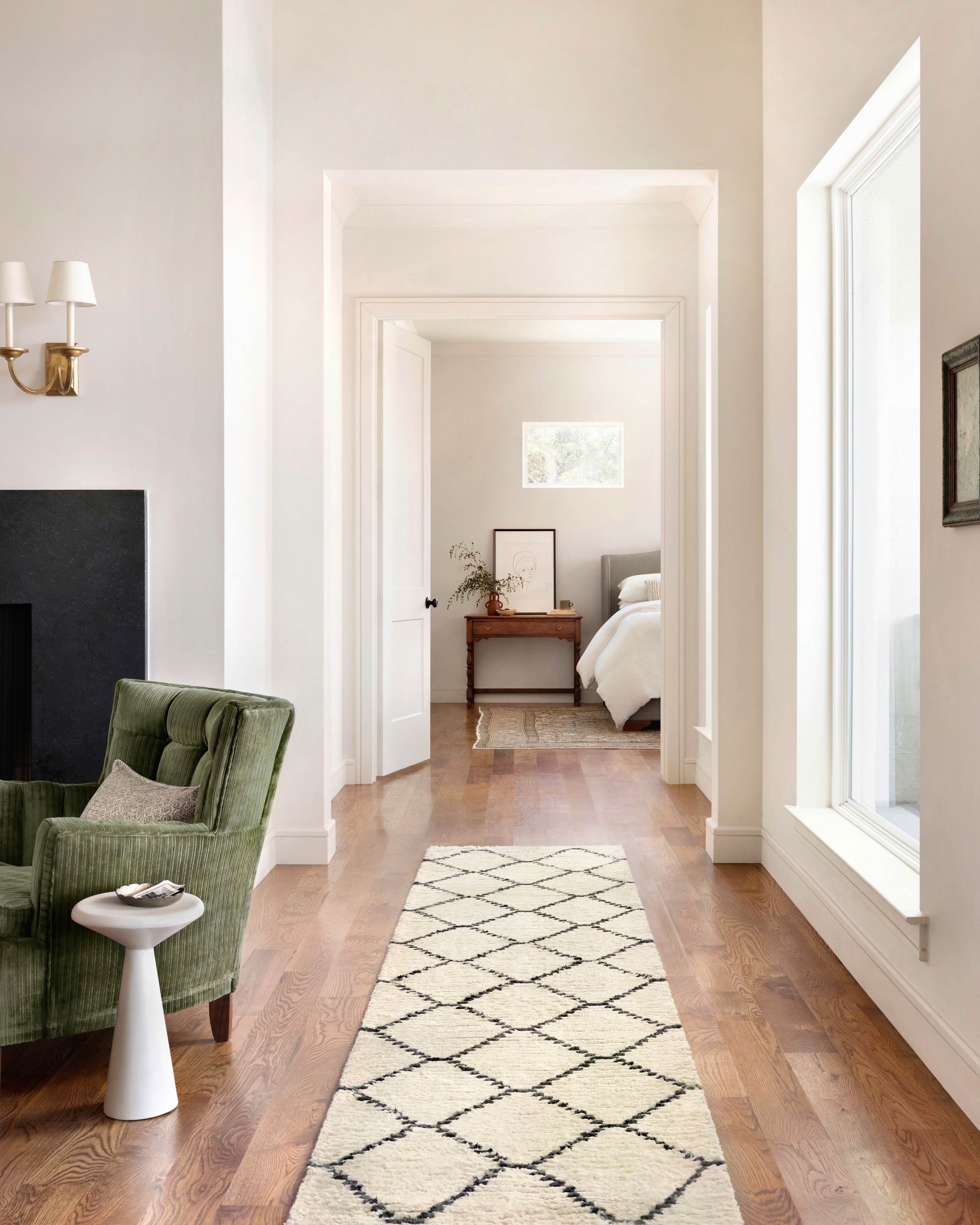 Chris Loves Julia x Loloi Alice Rug, 5'2" length x 7'6" width View 4