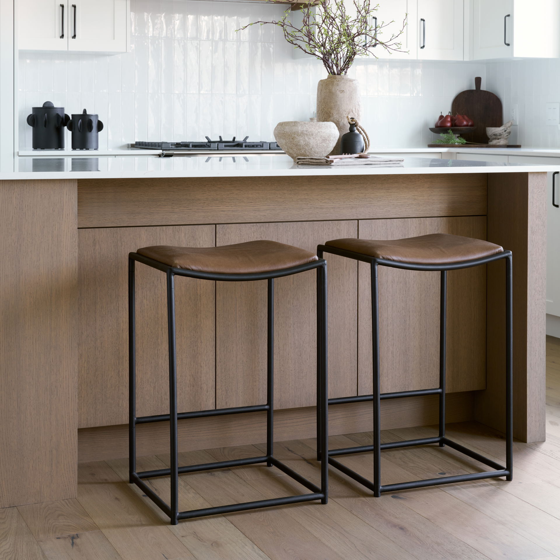 Taniel Brown Leather with Black Metal Counter Stool, Counter & Bar Stool by Mercana, 18" length x 16" width x 27.75" height View 2