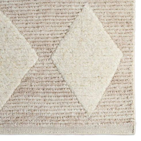 Jaipur Living Medak KEO14 Handknotted Striped White and Tan Area Rug