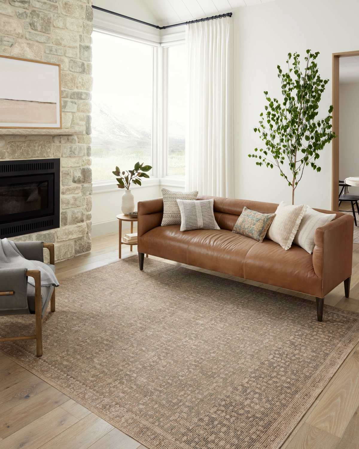 Angela Rose x Loloi Aubrey Rug, 2'6" length x 9'6" width View 5