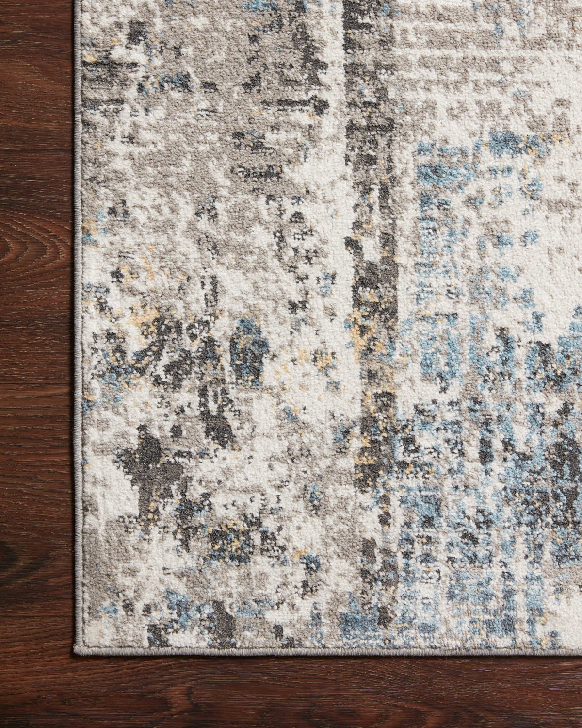 Loloi Maeve Rug, 1'6" length x 1'6" width View 4