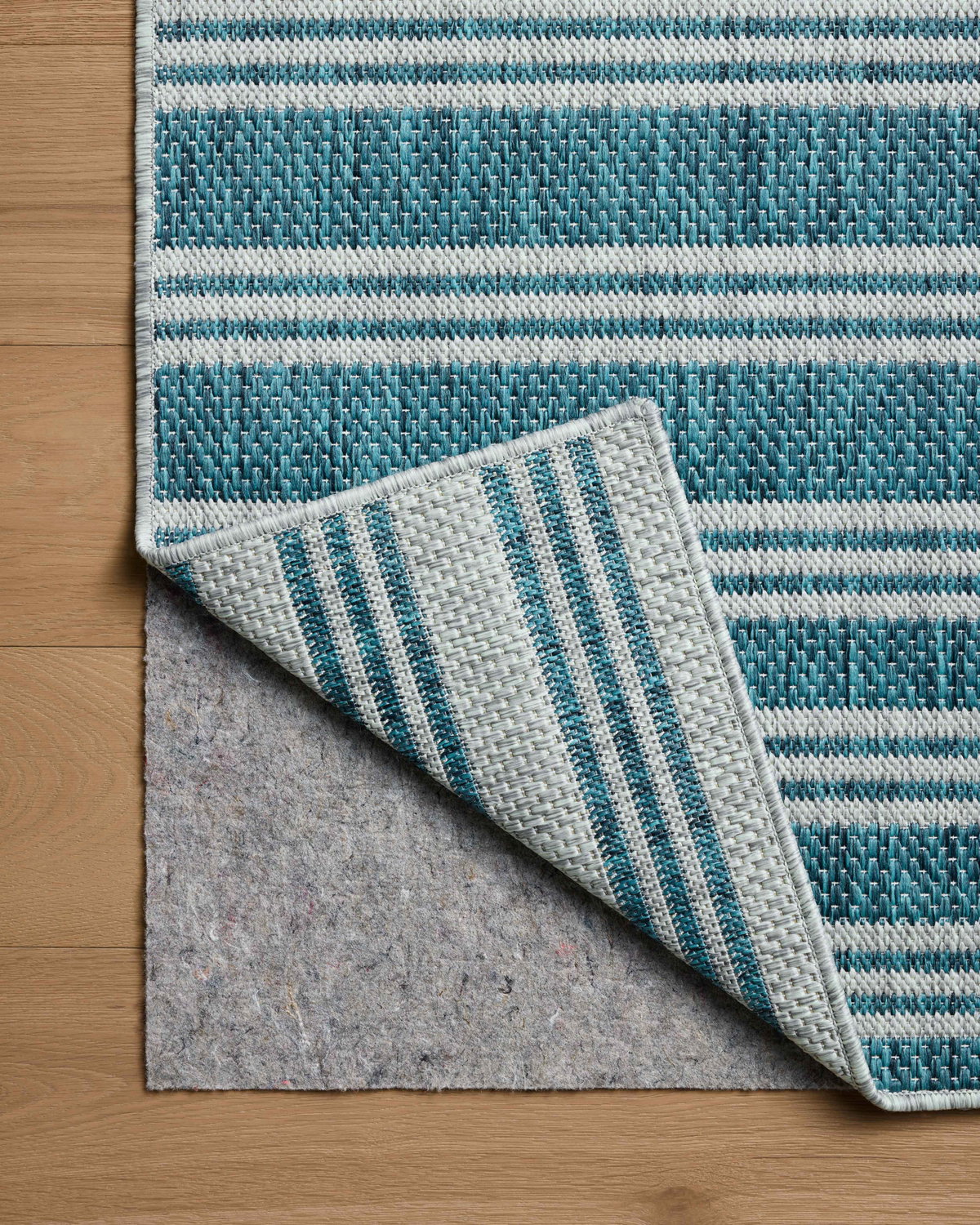 Loloi Easton Rug, 1'6" length x 1'6" width View 7