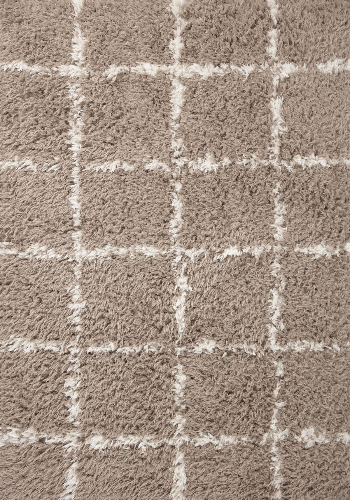 Angela Rose x Loloi Amira Rug, 2'3" length x 4' width View 1