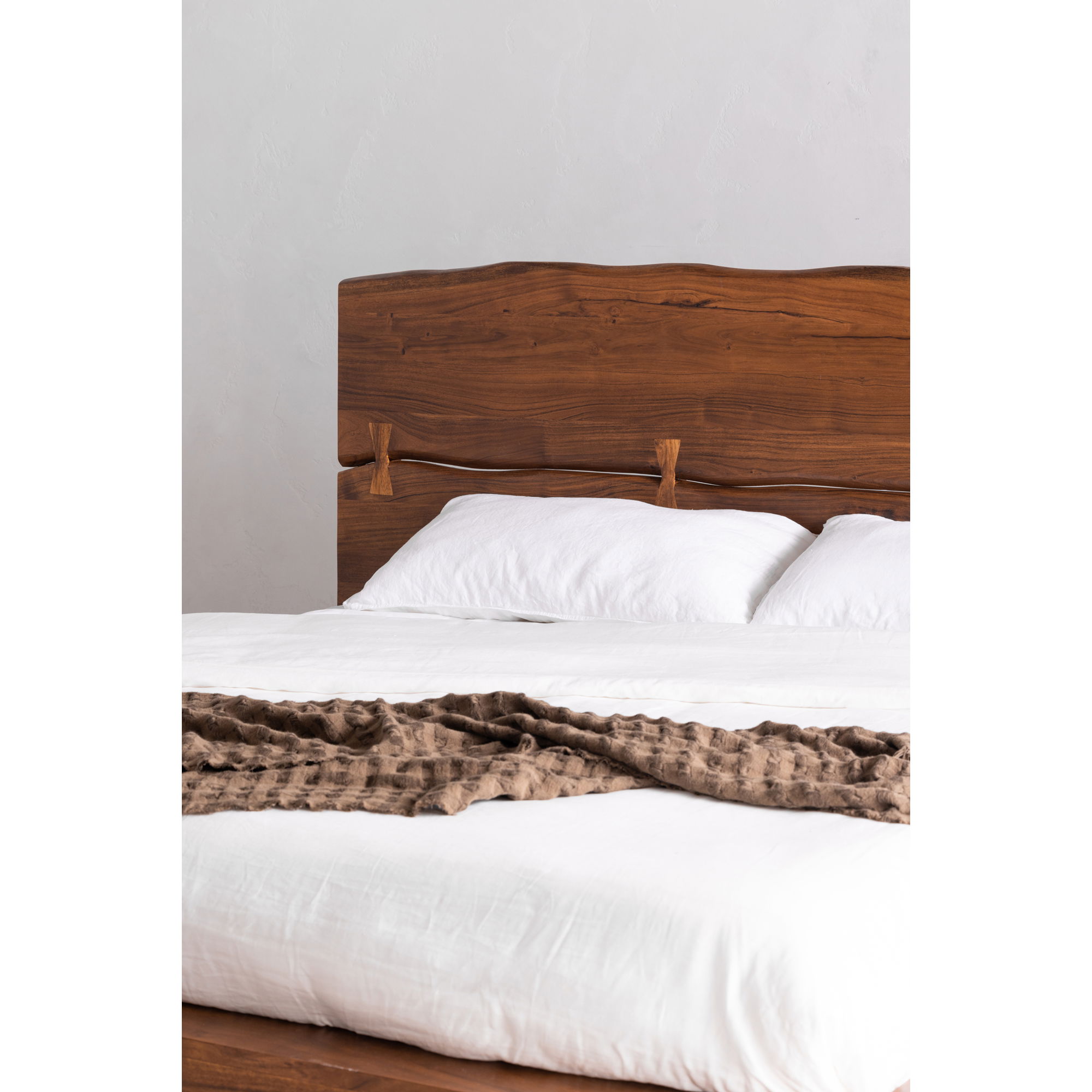 Madagascar Platform Bed Queen Brown large image 