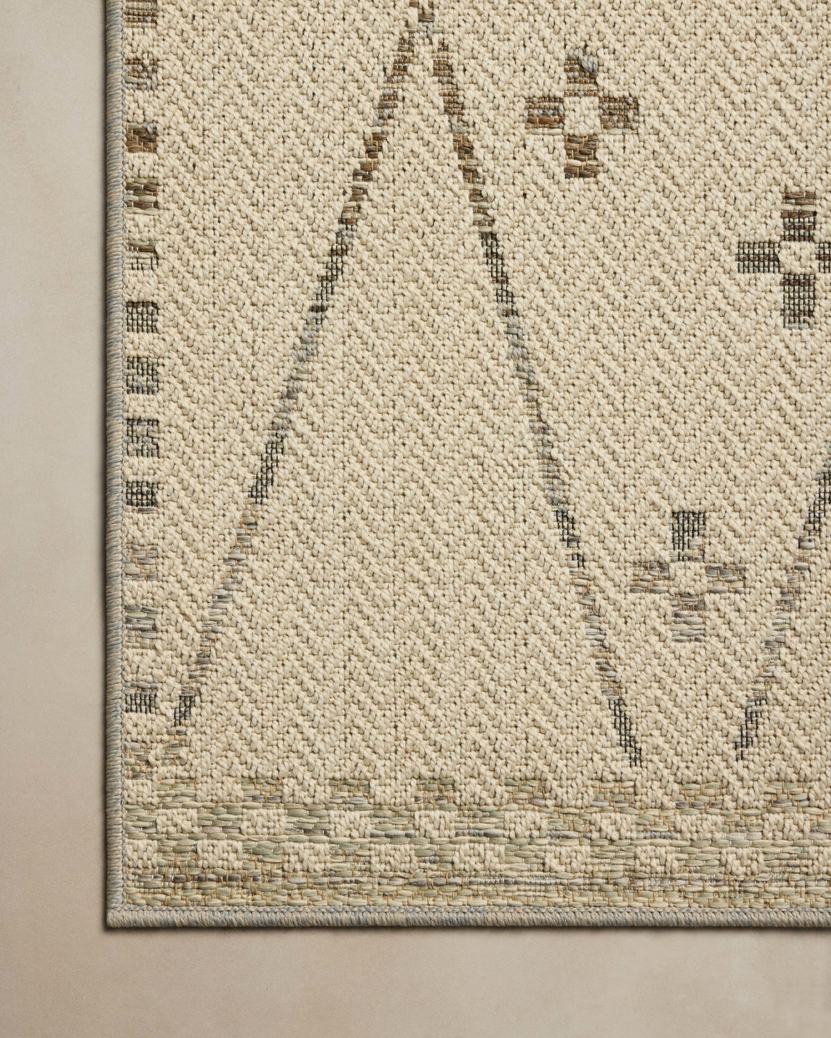 Loloi Saylor Rug, 2'3" length x 3'9" width View 5