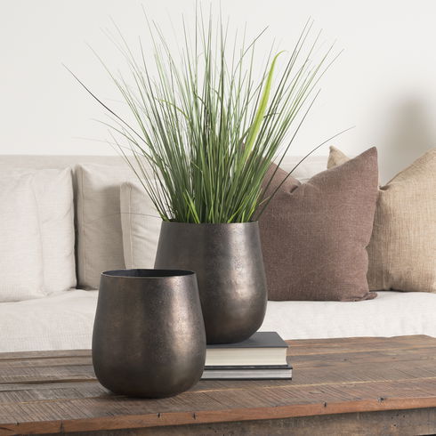 Quade Large Textured Gold Metal Planter