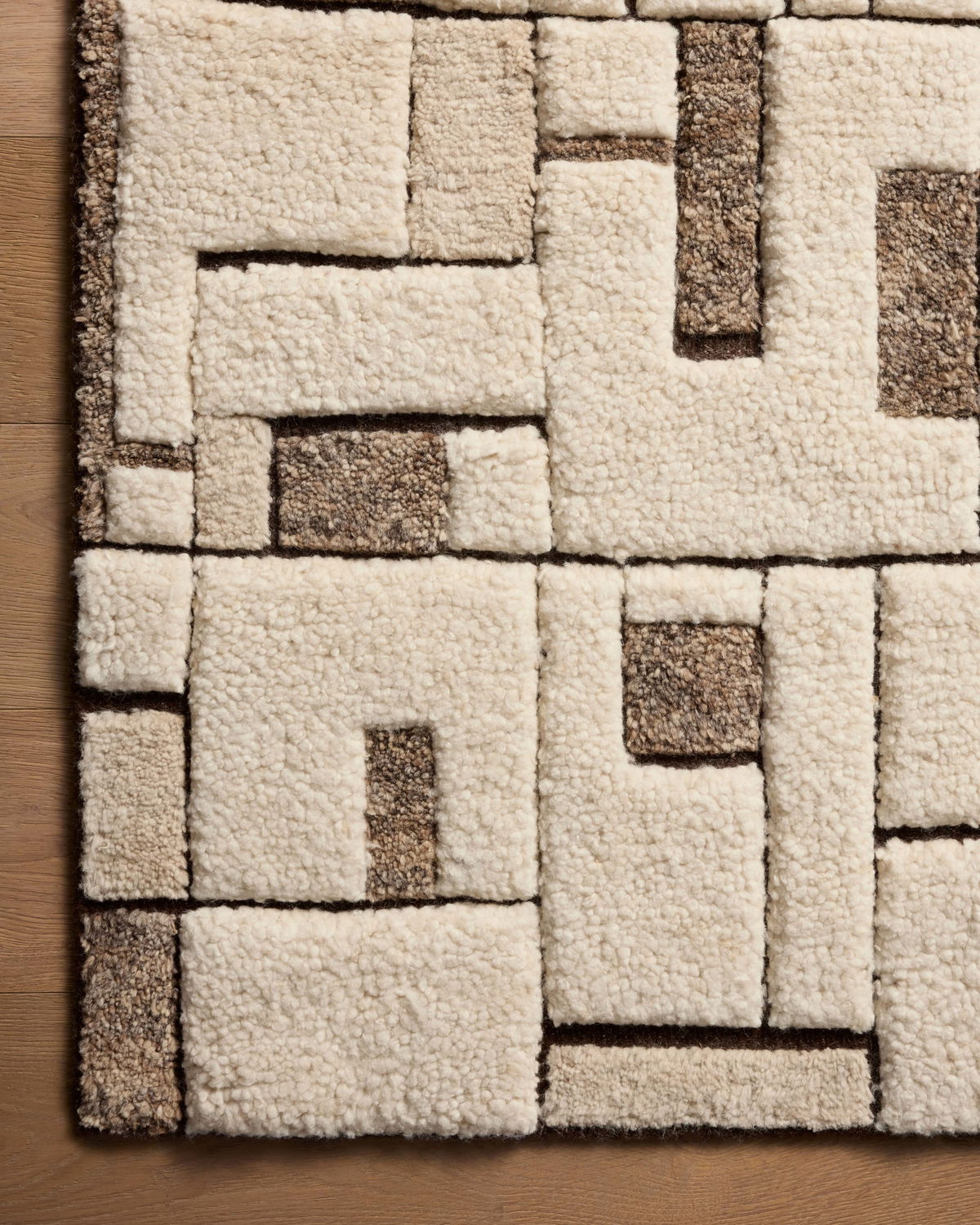 Loloi Octavia Rug, 2'9" length x 8' width View 3