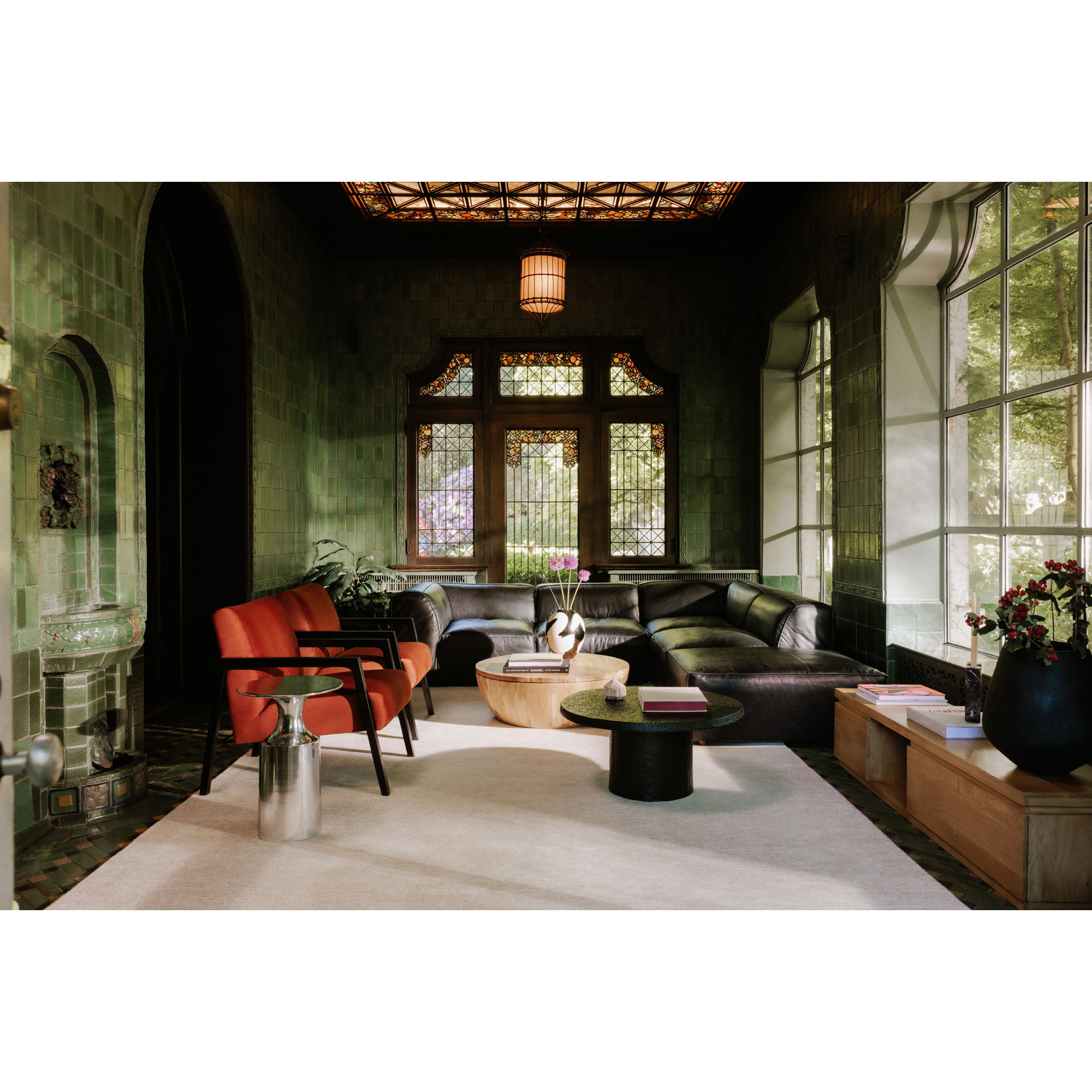 Form Classic L-shaped Modular Sectional Vantage Black Leather, Sectional Sofa by Moe's Home, 112" width x 26" height x 112" depth View 6