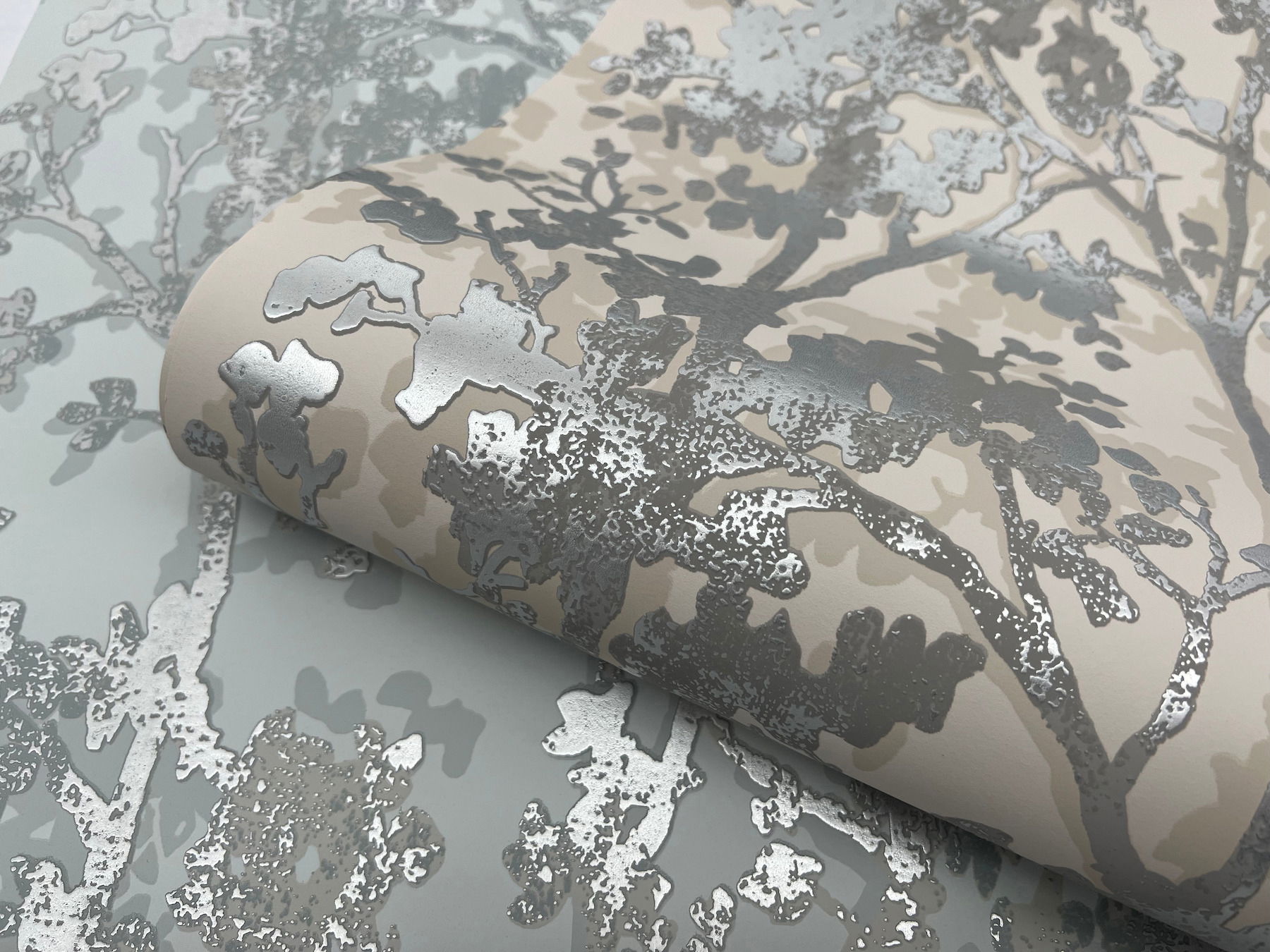 Shimmering Foliage Spa & Silver Wallpaper large image 