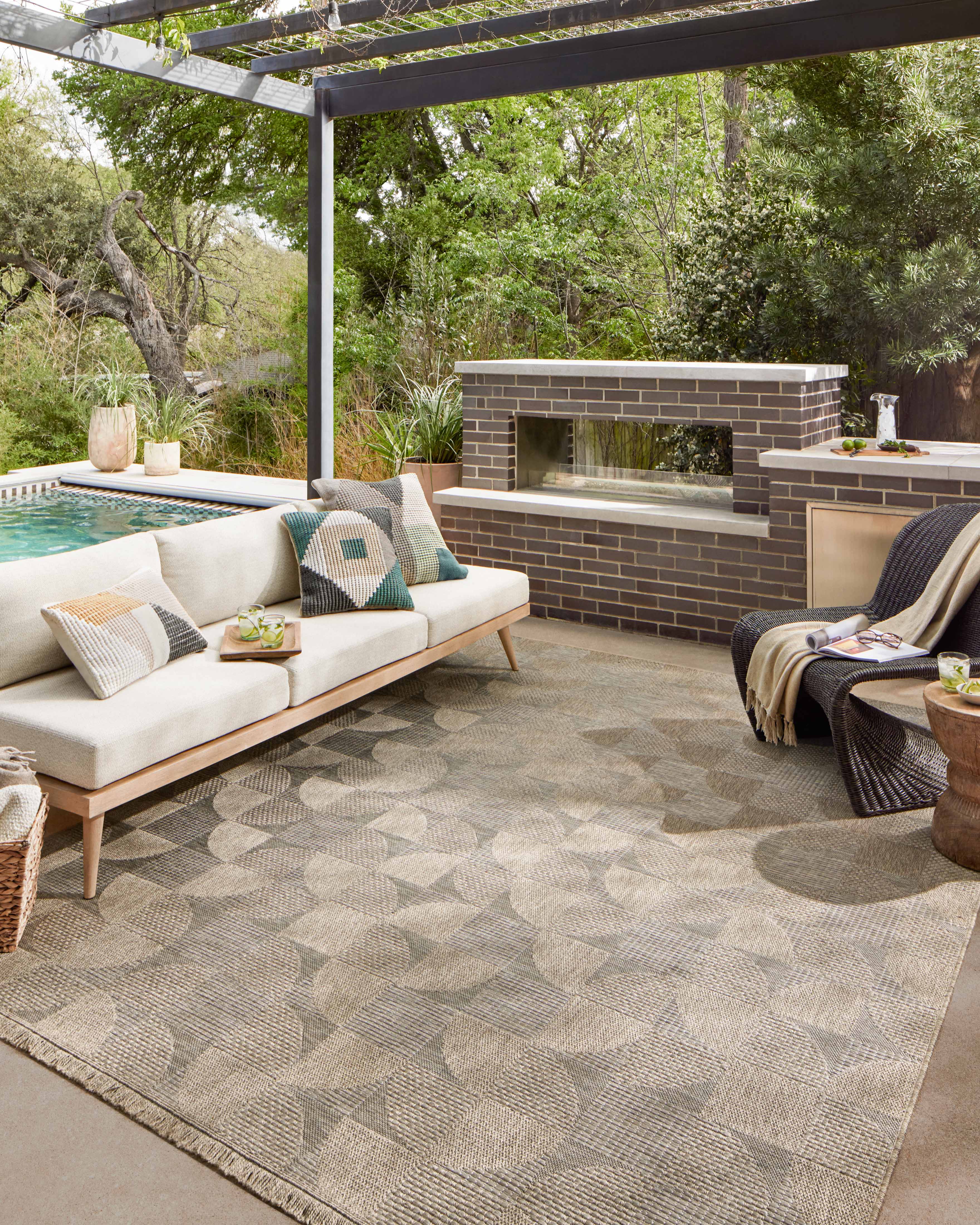 Loloi II Dawn Rug, 1'6" length x 1'6" width View 2