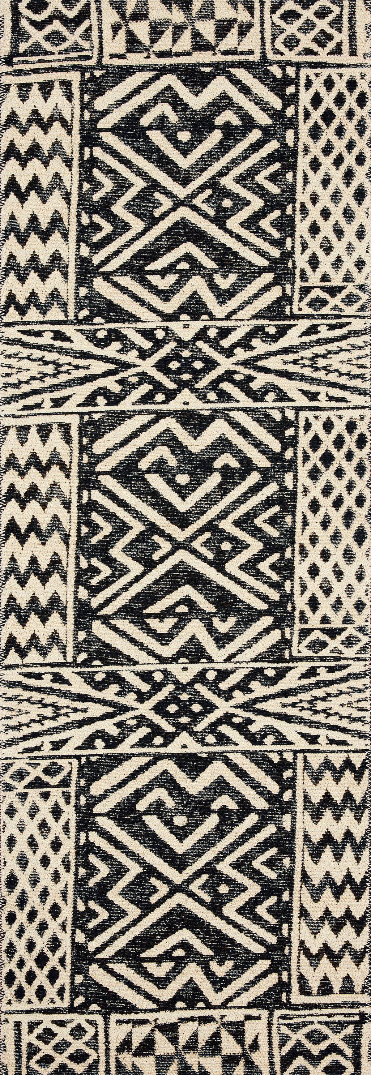 Loloi Mika Rug, 5'3" length x 7'8" width View 3