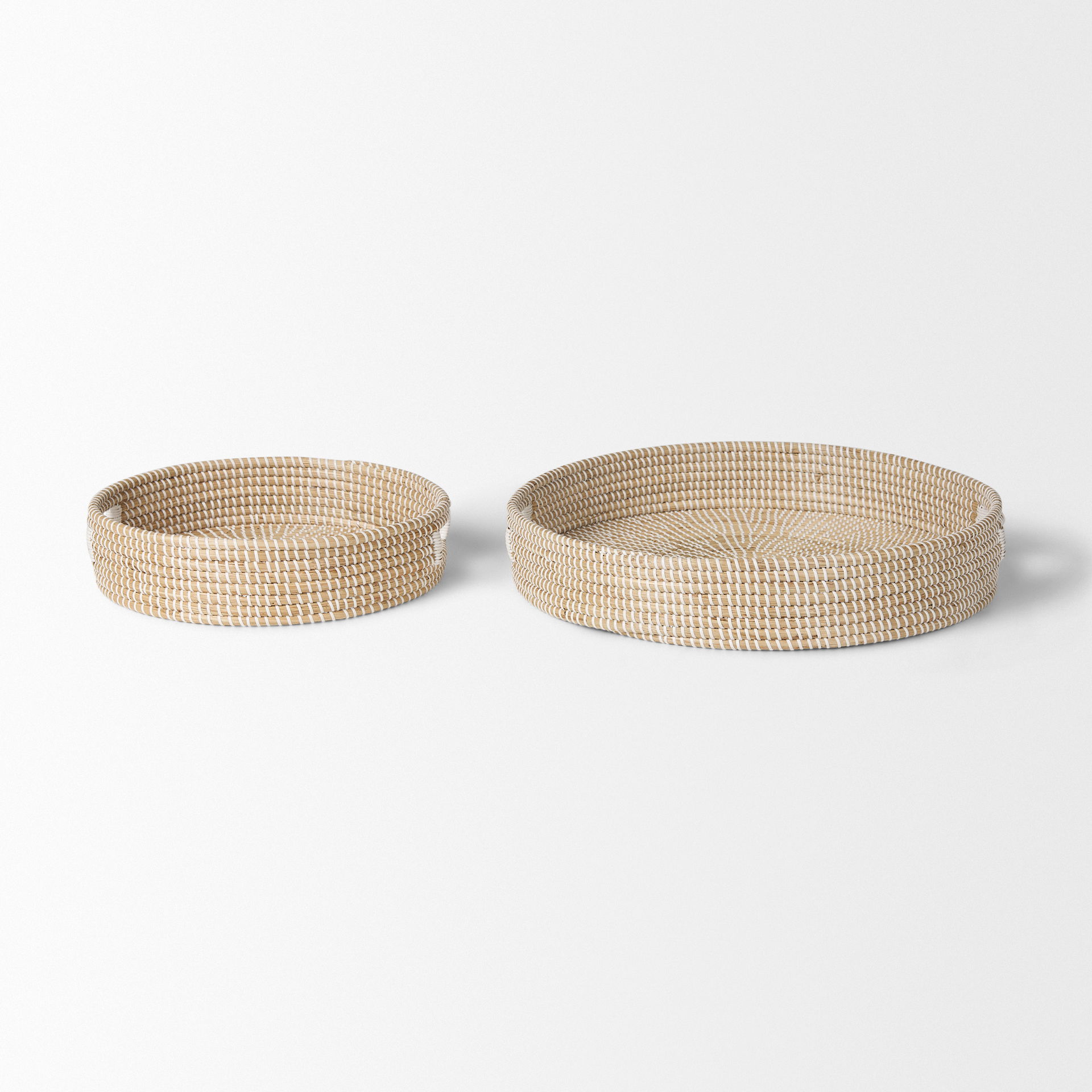 Kalama Set of 2 Large Round Seagrass Trays with Handles, Decorative Tray by Mercana, 22.05" length x 22.05" width x 3.94" height View 2