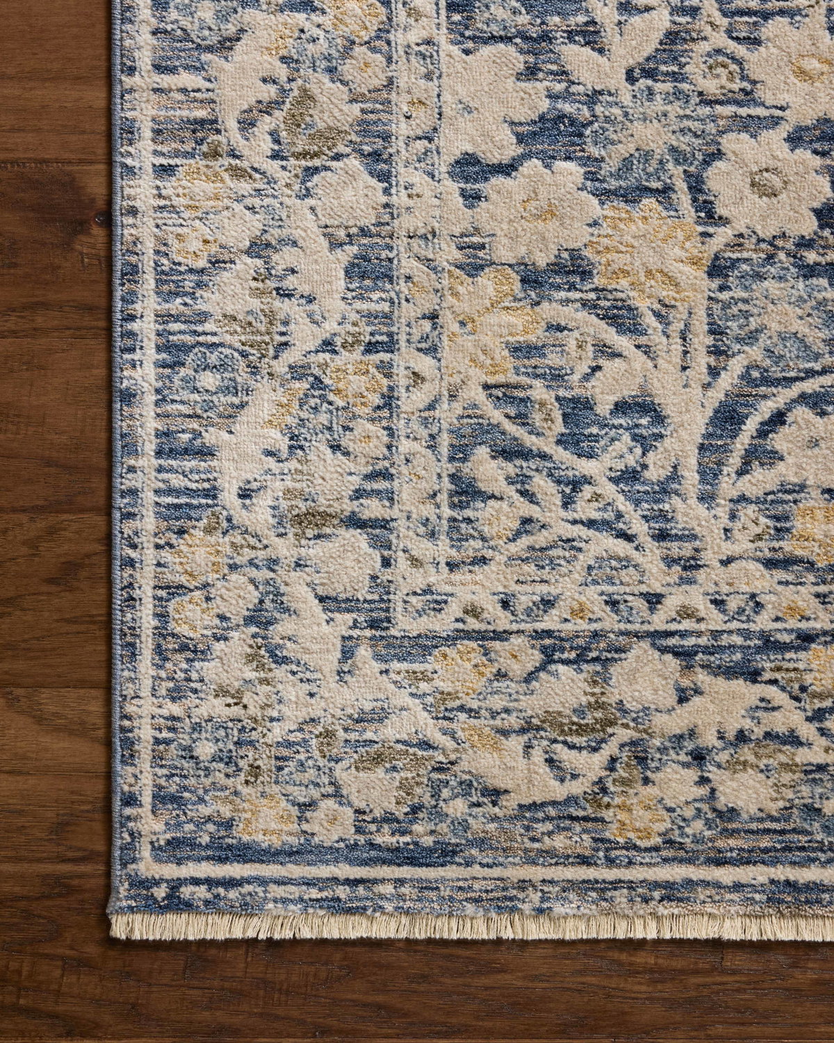 Loloi Clarisse Rug, 1'6" length x 1'6" width View 4