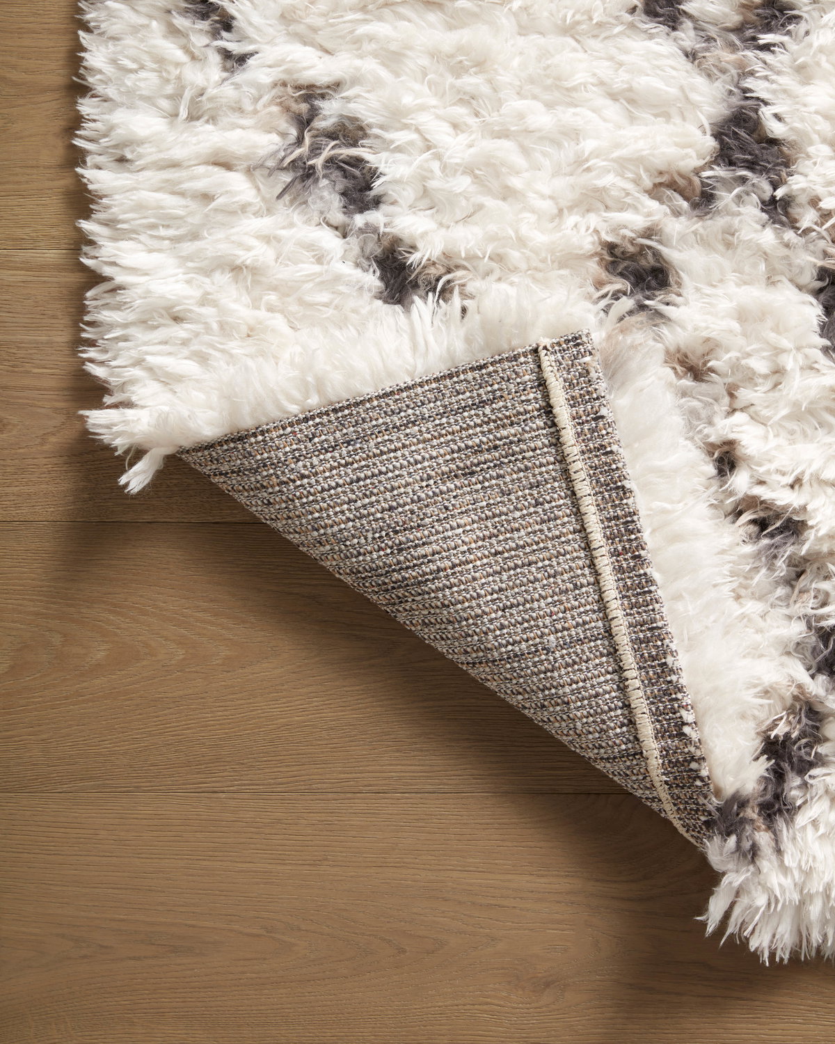 Angela Rose x Loloi Amira Rug, 2'3" length x 4' width View 6