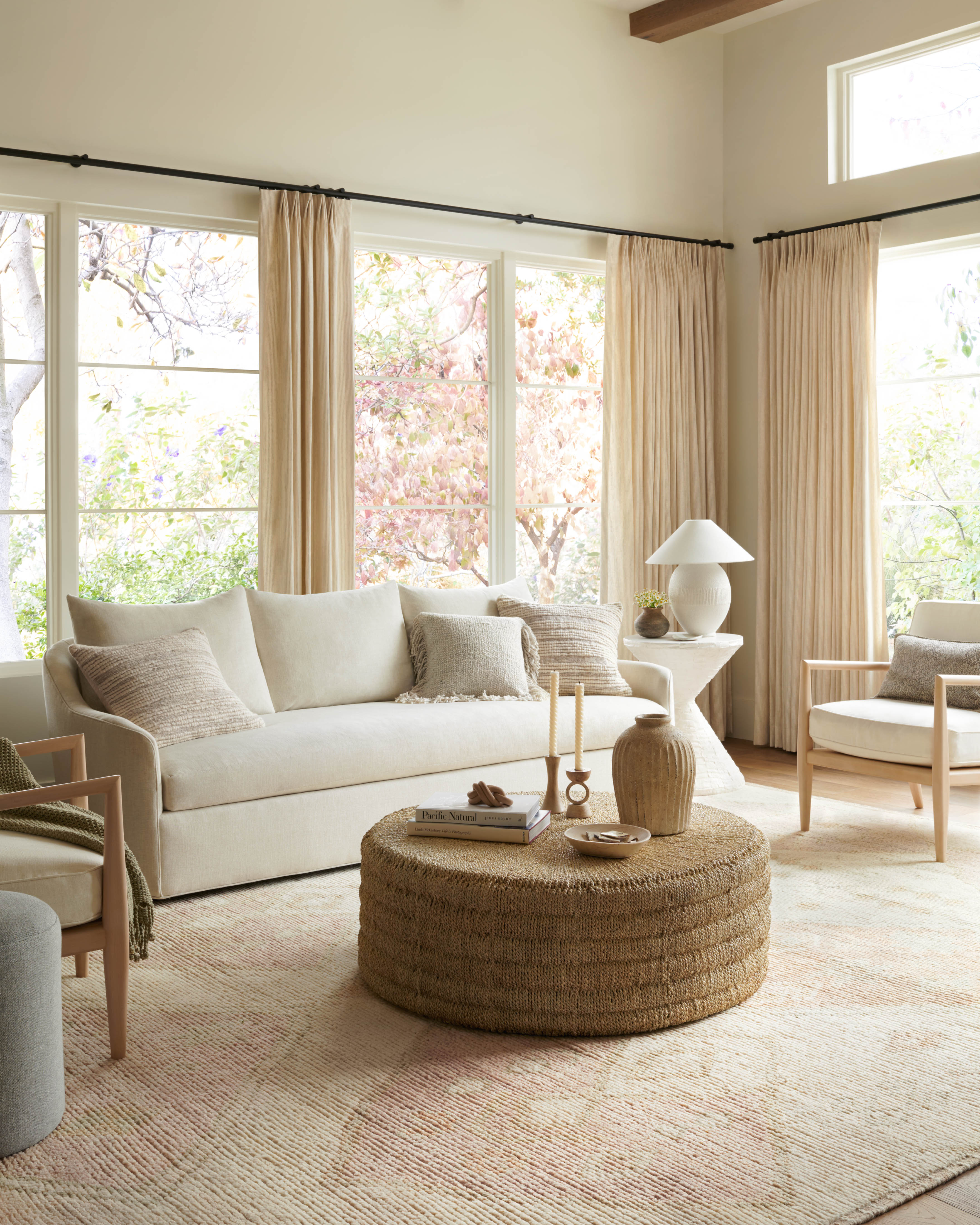 Loloi Pillows Pillow, Decorative Pillow, 16" length x 26" width View 2