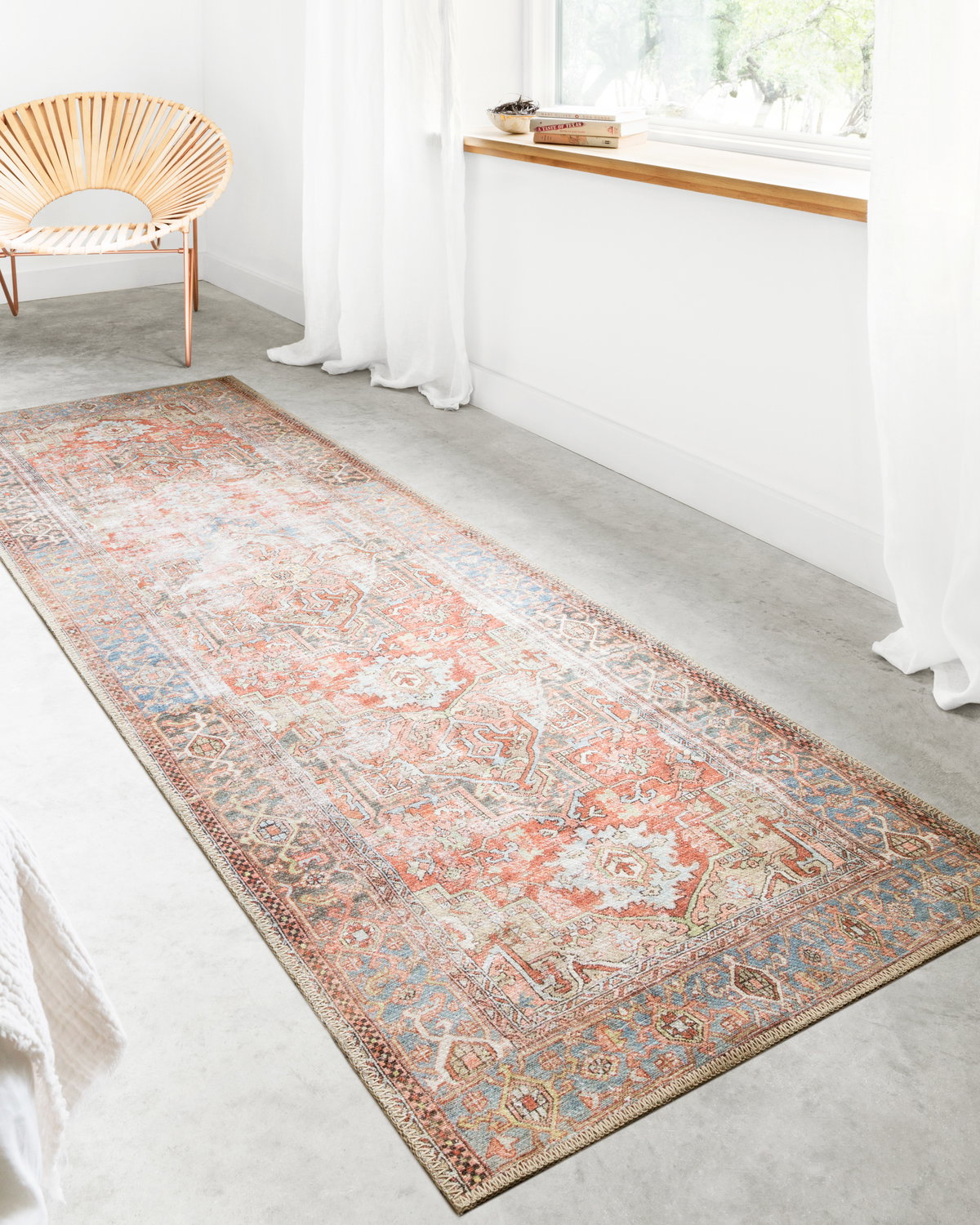 Loloi Loren Rug, 1'6" length x 1'6" width View 5