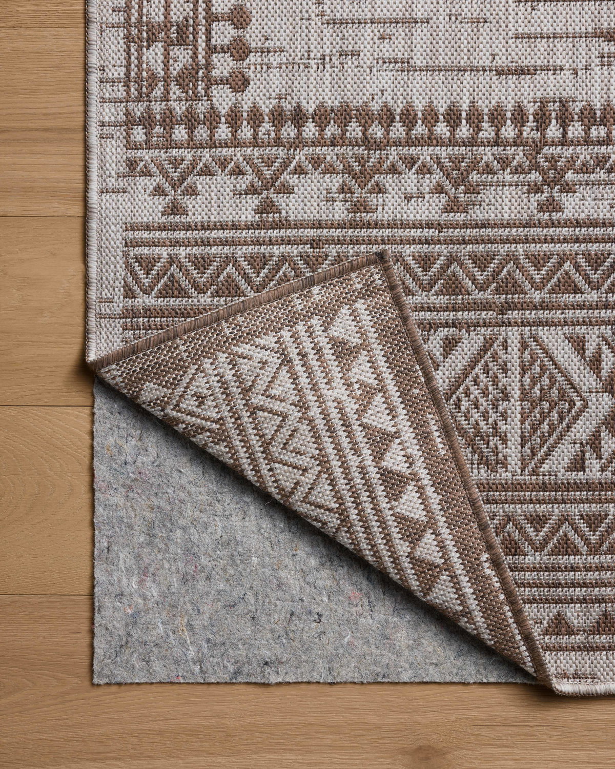 Loloi Easton Rug, 5'3" length x 7'6" width View 8