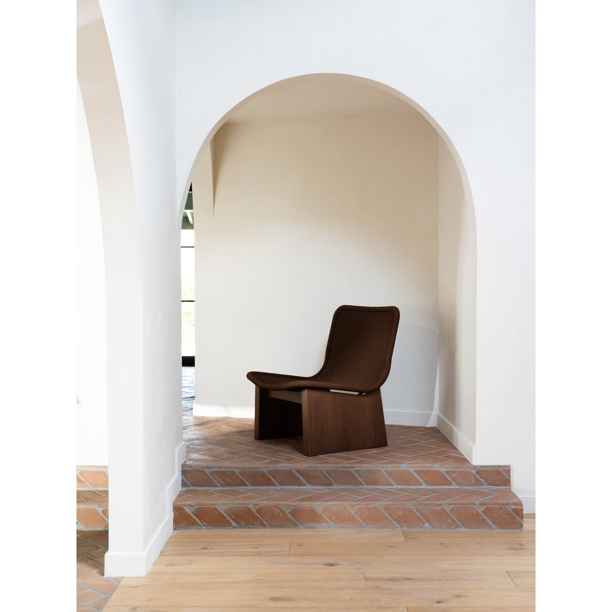 Savanna Outdoor Accent Chair Brown, Outdoor Chair by Moe's Home, 2'2.8" width x 2'6.9" height x 2'6.3" depth View 10