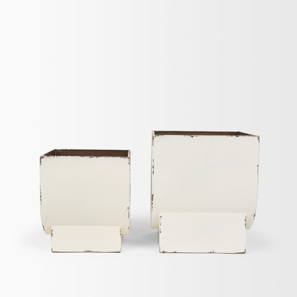Medina Off White with Gold Antiquing Metal Planters (Set of 2), by Mercana, 9.45" length x 9.45" width x 11.02" height View 4