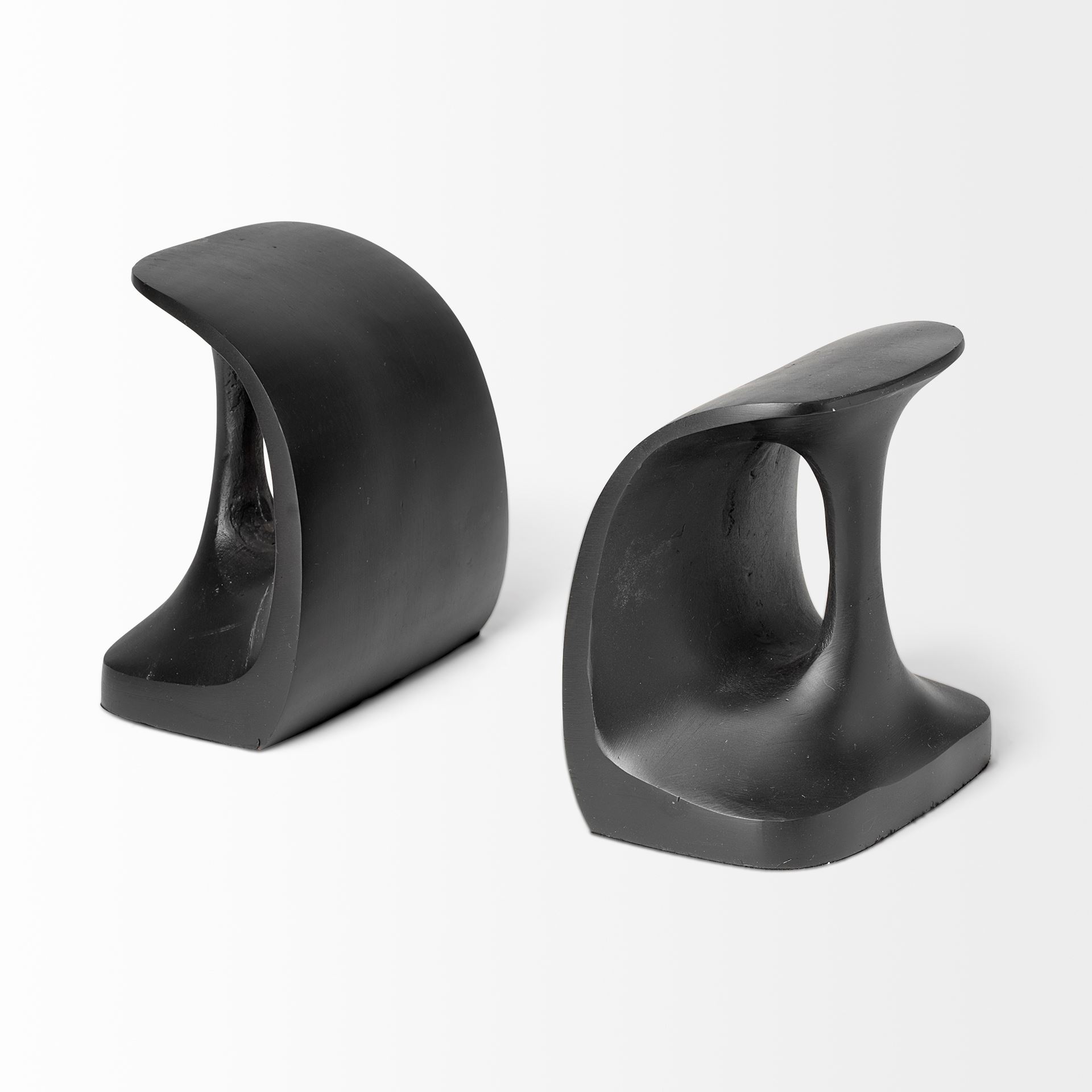 Last Cobbler's (Set of 2) 8L x 6W Black Shoemaker Tool Bookends, by Mercana, 7.5" length x 5.5" width x 6" height View 7